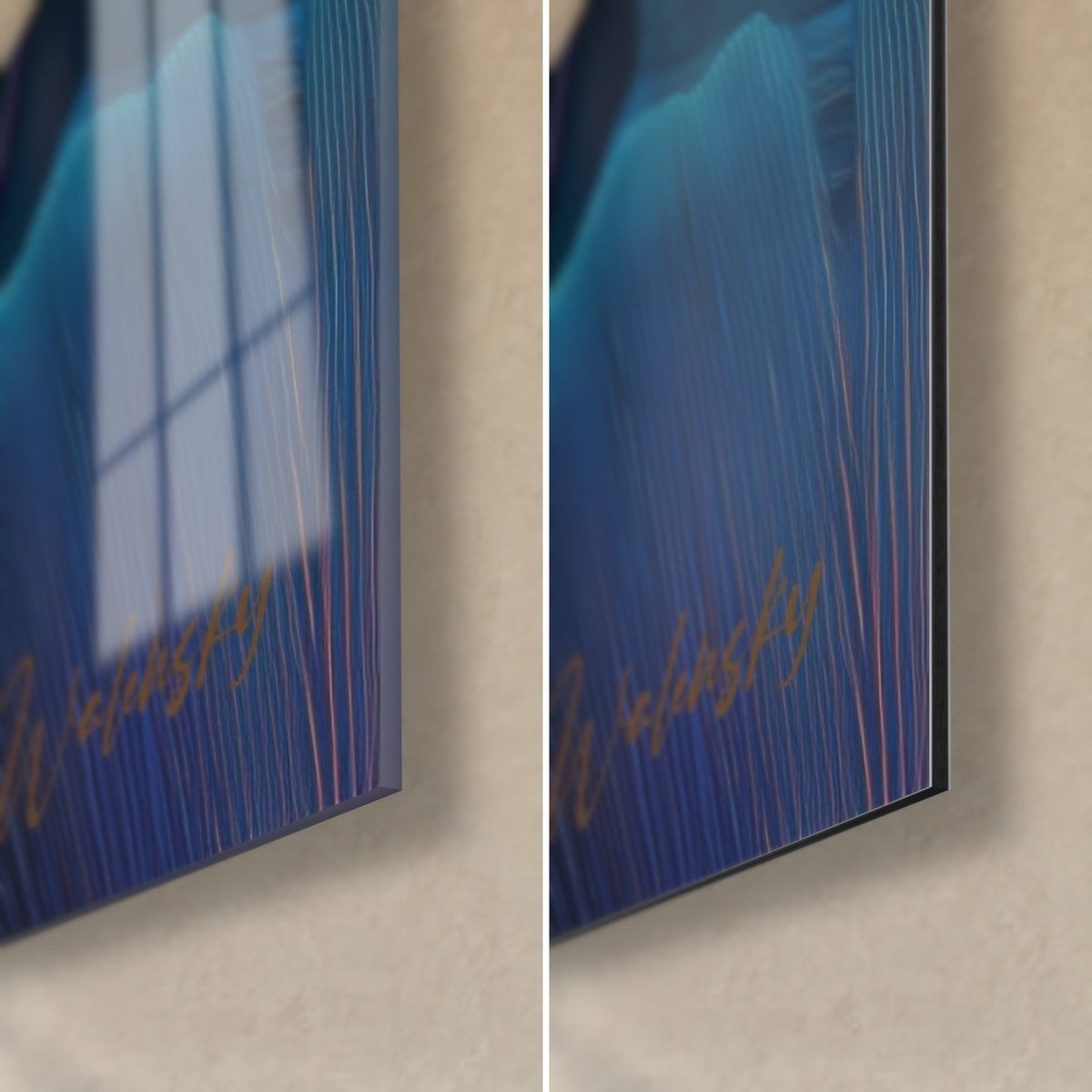 Tableau ginkgo aux feuilles bleu nuit et violet, coin bas droit : verre acrylique brillant reflétant une fenêtre, alu Dibond mat, tranche 3 mm