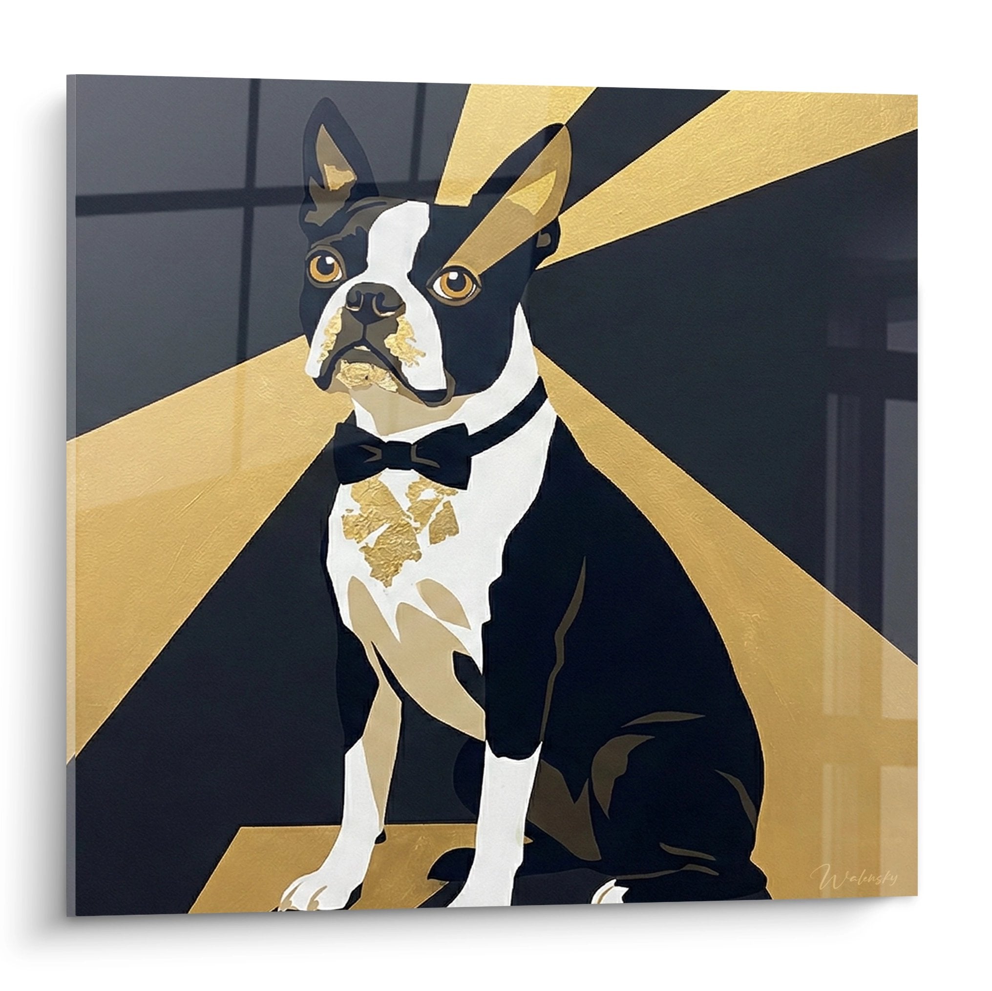 Portrait de Boston Terrier en smoking avec nœud papillon noir sur fond de rayons dorés éclatants