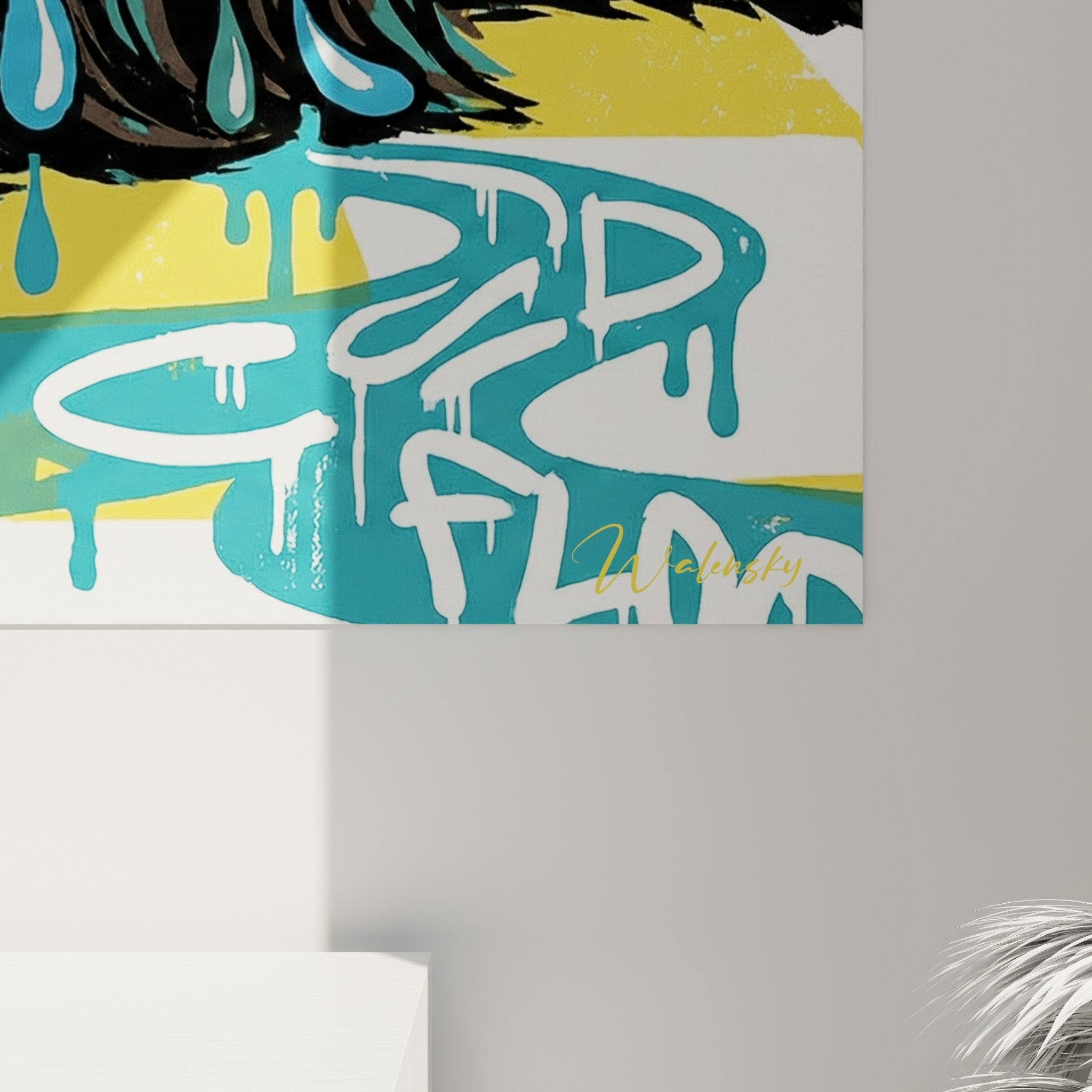 Vista d'insieme quadro Bovaro delle Fiandre su fondo giallo brillante con scritte turchesi arte urbana contemporanea
