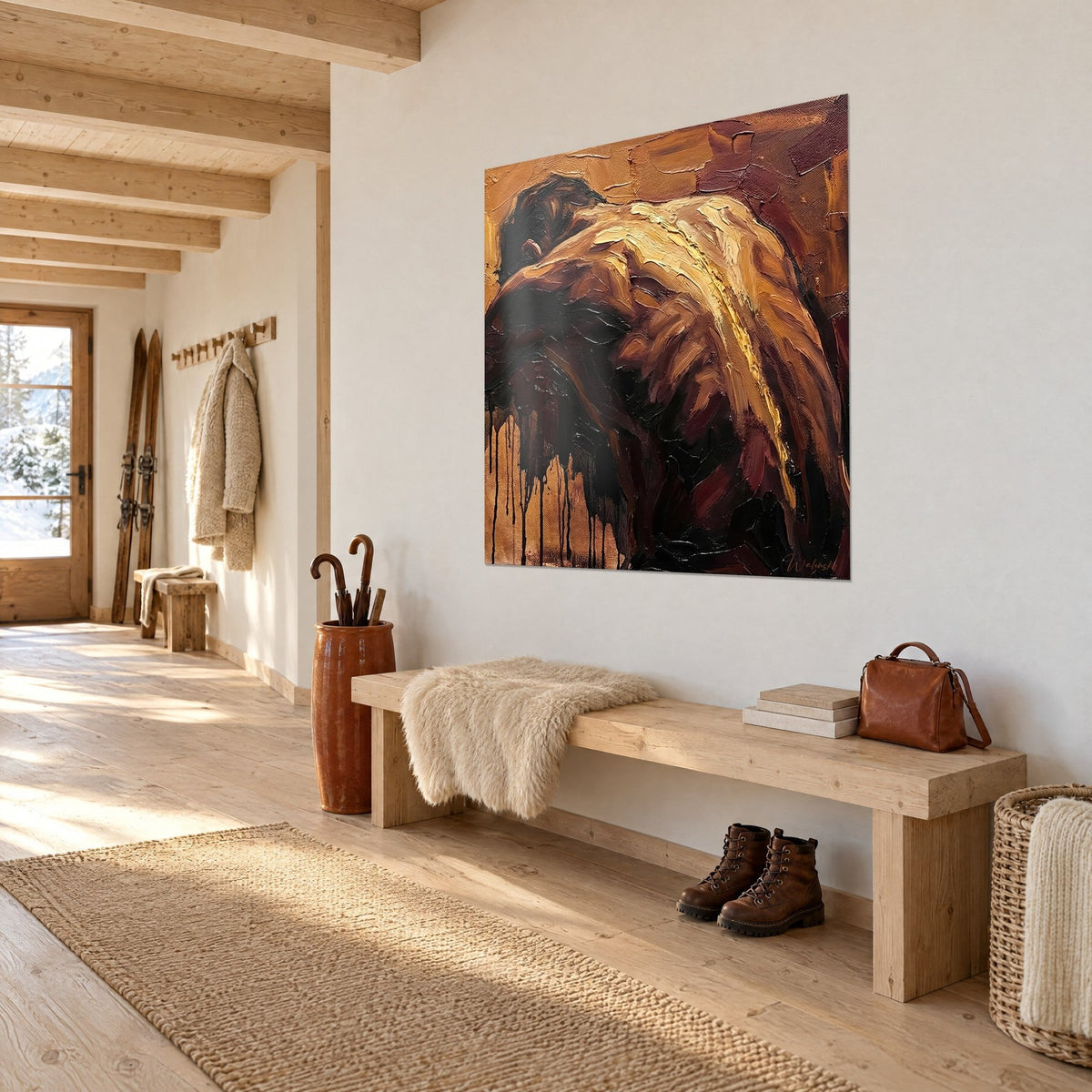 Gemälde eines vornübergebeugten Kolosses in Ölfarbe mit Ocker und Schwarz, goldene pastose Akzente auf der Schulter, Chalet-Eingang im Dreiviertelprofil