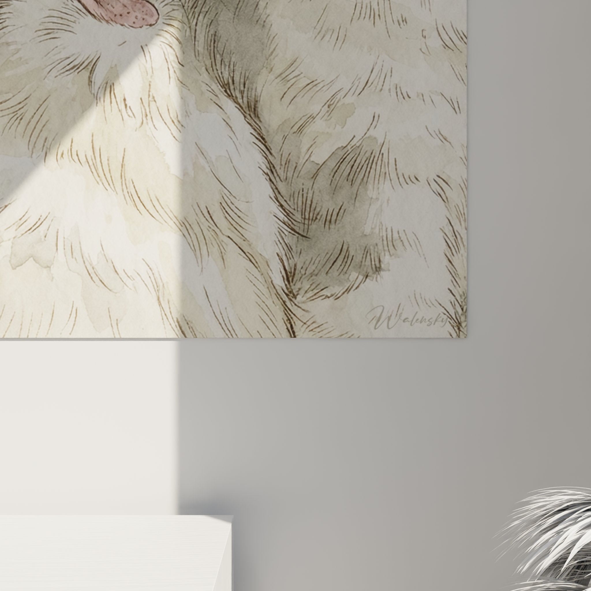 Vista completa del quadro gatto Manx acquerello presentato su sfondo bianco per decorazione d'interni