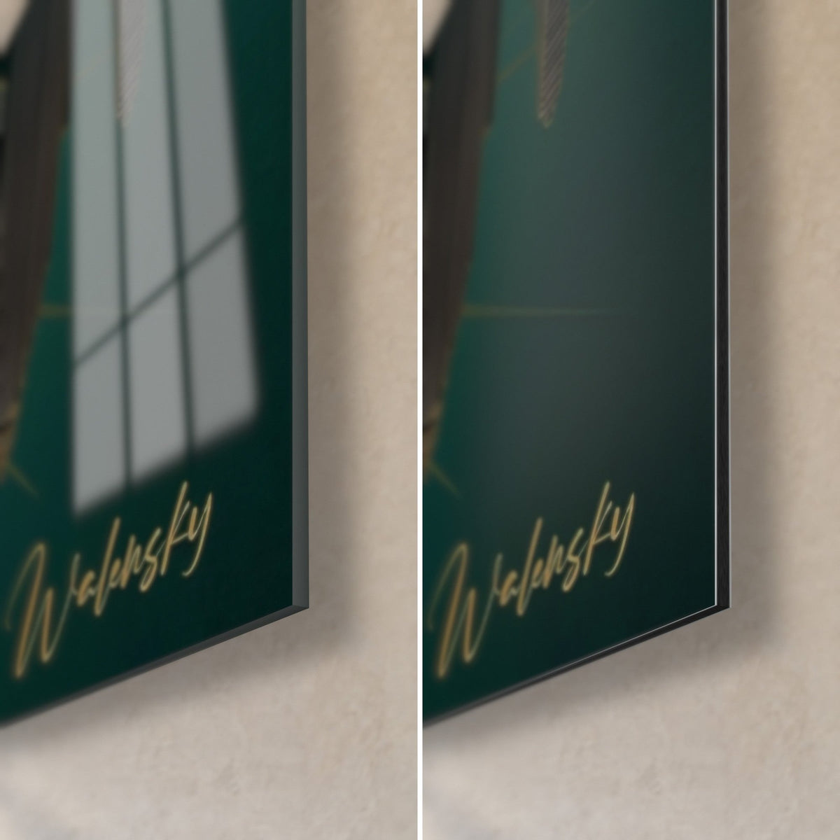 Tableau skyline Art Déco vert émeraude et or, coin bas droit : verre acrylique brillant à gauche, alu Dibond mat à droite, tranche de 3 mm