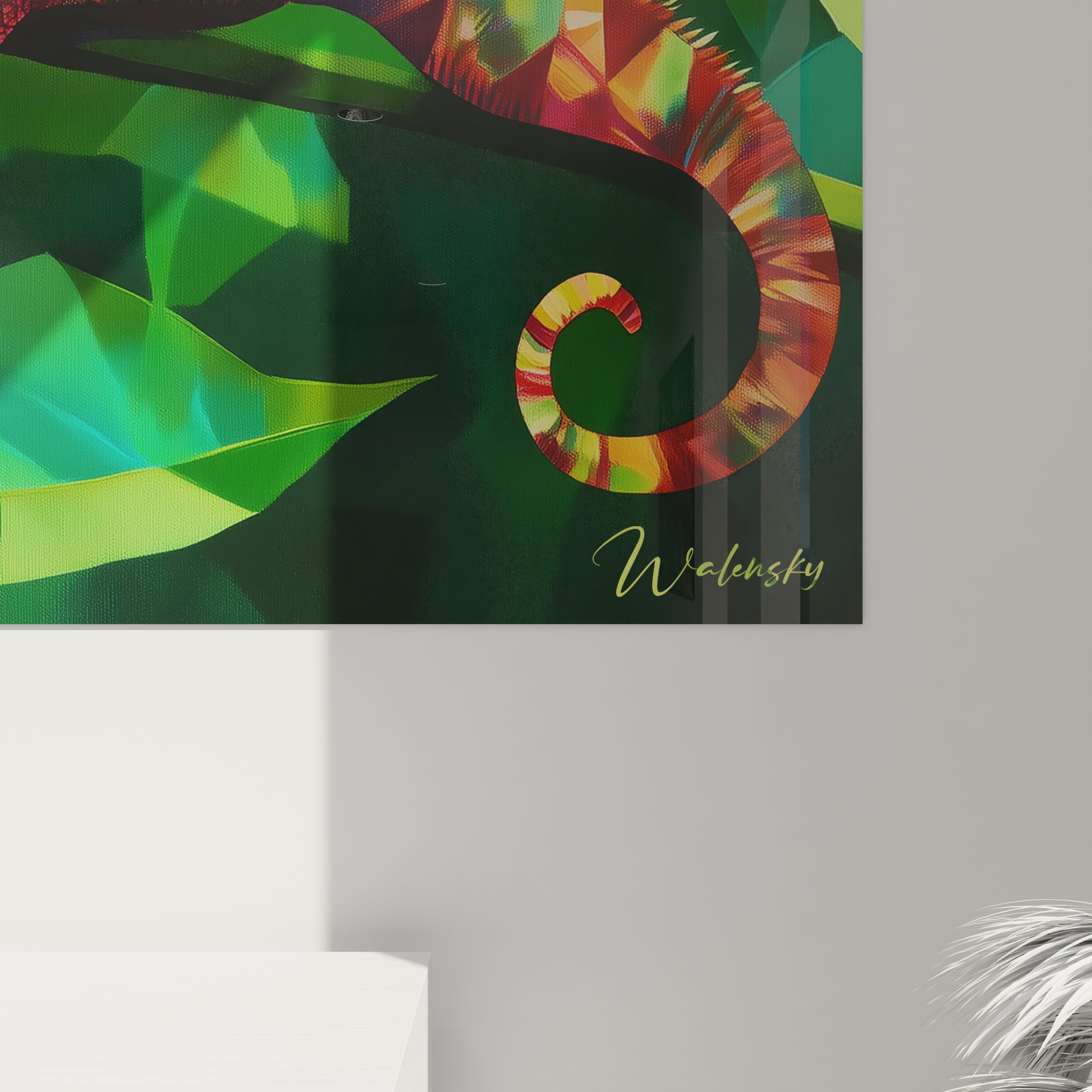 Tableau caméléon coloré de Walensky sur fond de feuillage vert