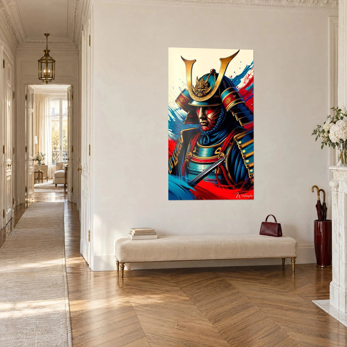 Quadro di un guerriero in armatura turchese e rossa, cimiero dorato a forma di V, visto di tre quarti in un corridoio in stile haussmanniano