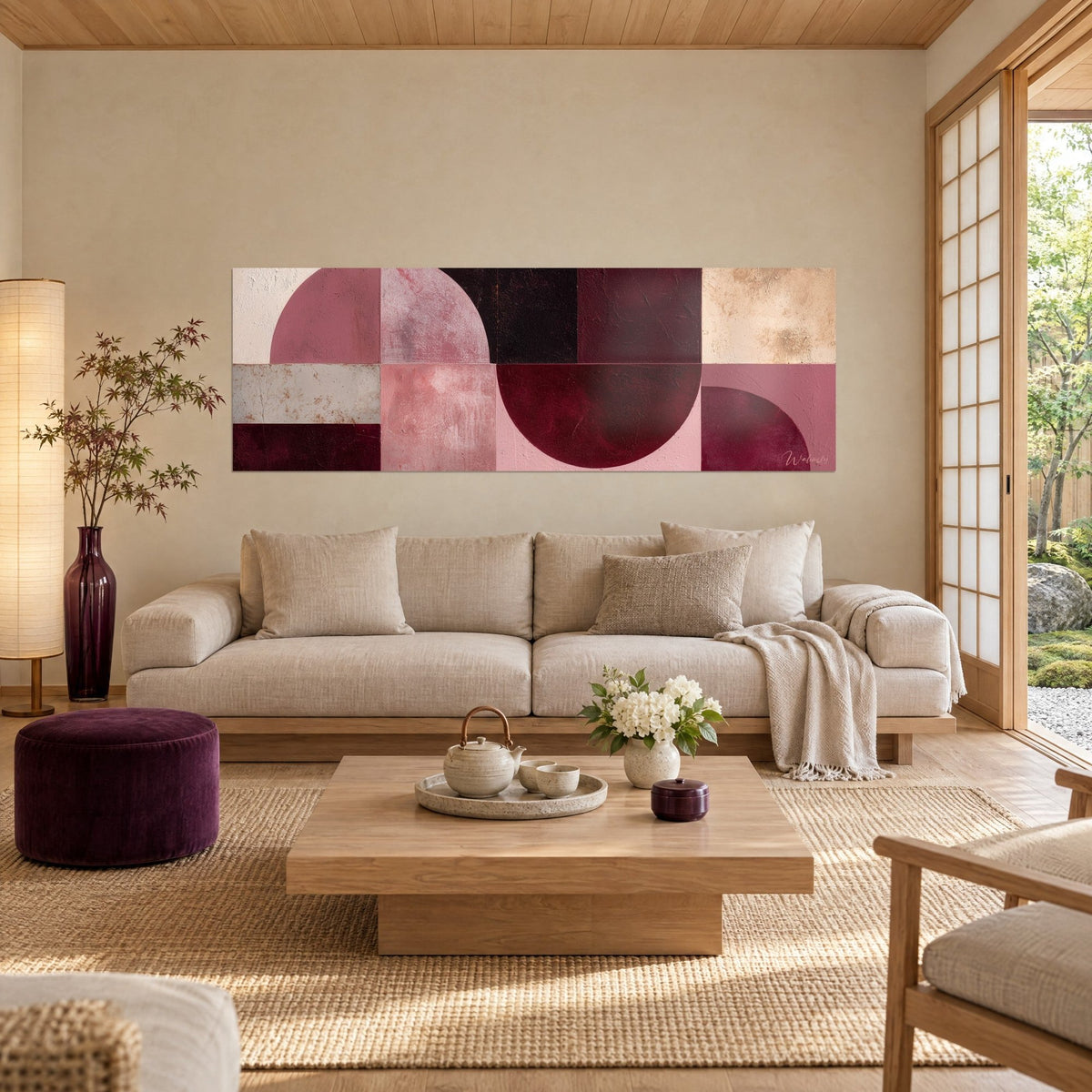 Gemälde Mosaik aus bordeauxroten und puderrosa Halbkreisen, sandbeiger Hintergrund, über einem Sofa in einem hellen Wohnzimmer