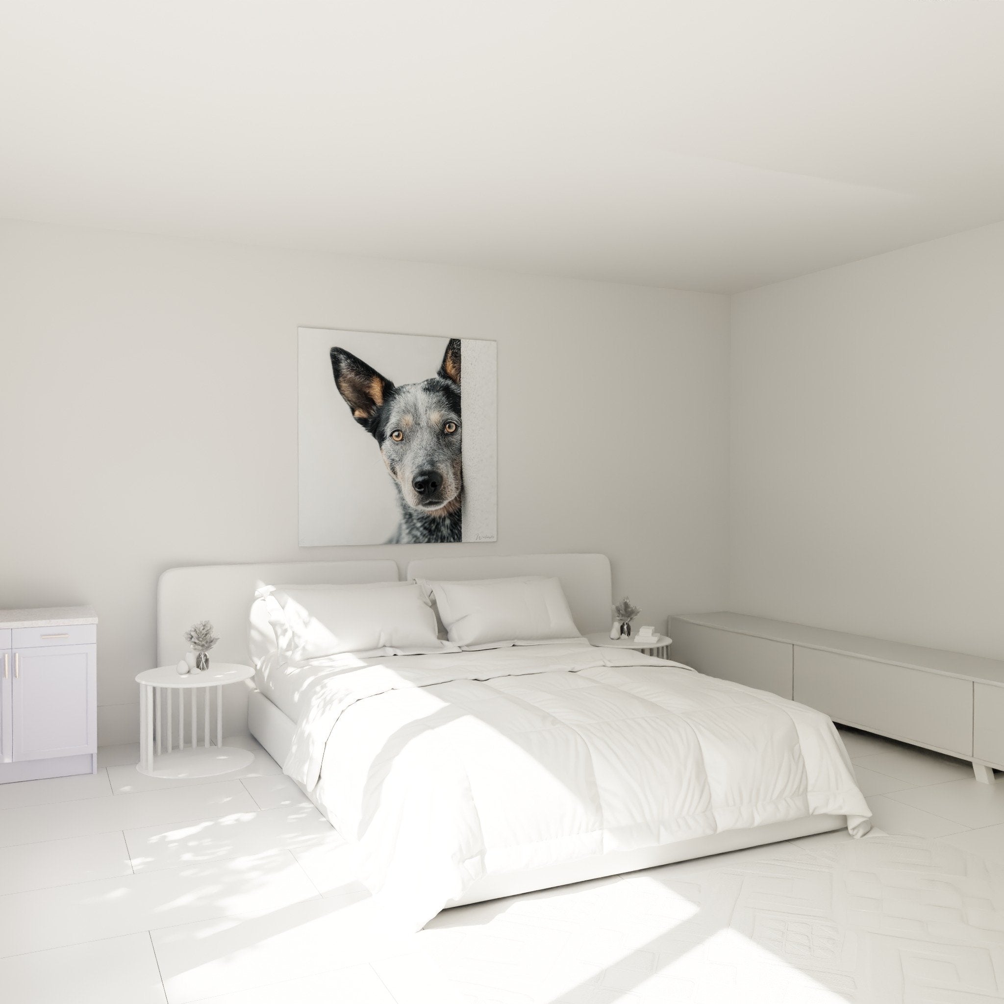 Tableau chien Australian Cattle Dog dans chambre moderne, décoration murale avec regard ambré saisissant