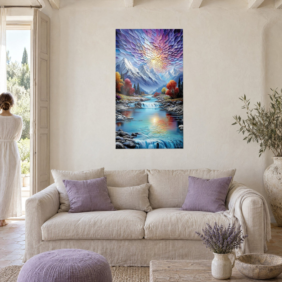 Cuadro cumbres nevadas bajo un cielo de escamas violetas y doradas, río turquesa, sobre un sofá en un salón luminoso