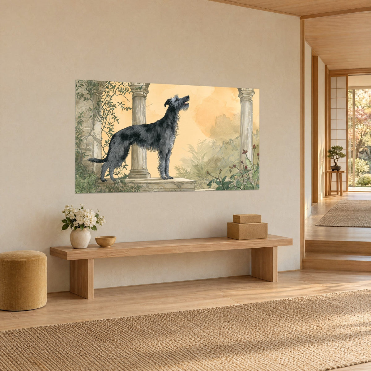 Πίνακας Deerhound με ασημί τρίχωμα, με ανασηκωμένο ρύγχος ανάμεσα σε δύο κρεμ κολόνες, βερικοκί φόντο και πράσινο φύλλωμα, σε διάδρομο τύπου japandi