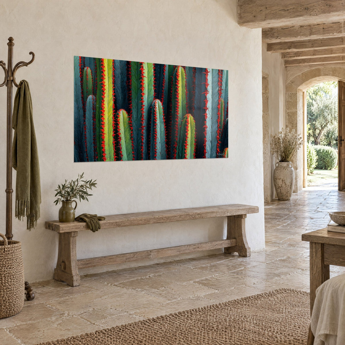 Quadro di foresta spinosa con steli verde tiglio e blu notte, spigoli rosso vivo, su una parete in pietra dell'ingresso di casa
