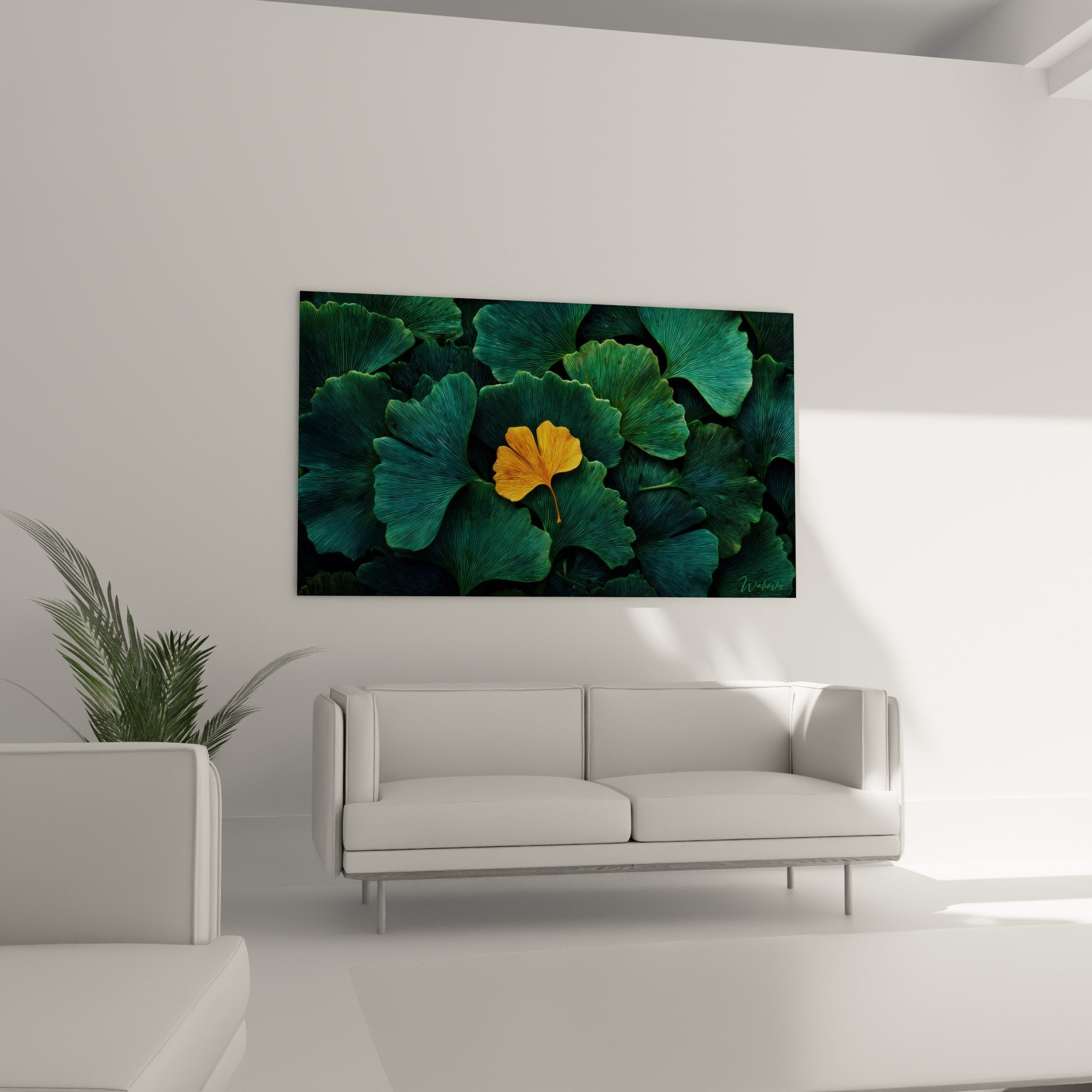 Detail feuille ginkgo doree aux nervures fines sur fond feuillage vert emeraude texture naturelle