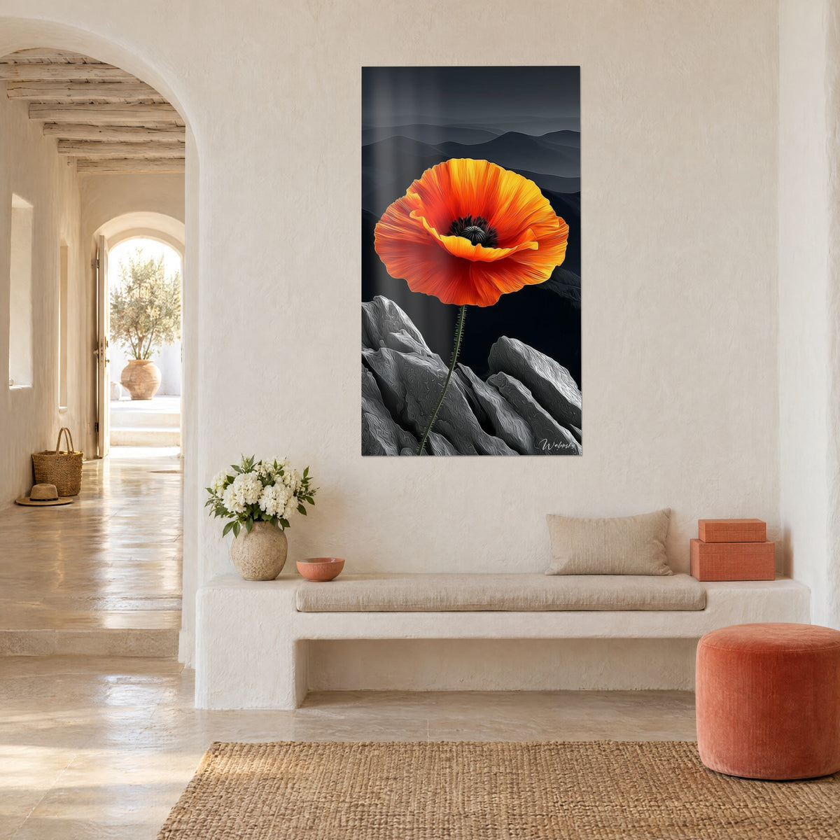 Schilderij vurige klaprozenbloem, zwart hart en doornige groene stengel op grijze rots, driekwartzicht in een gewelfde zitkamer