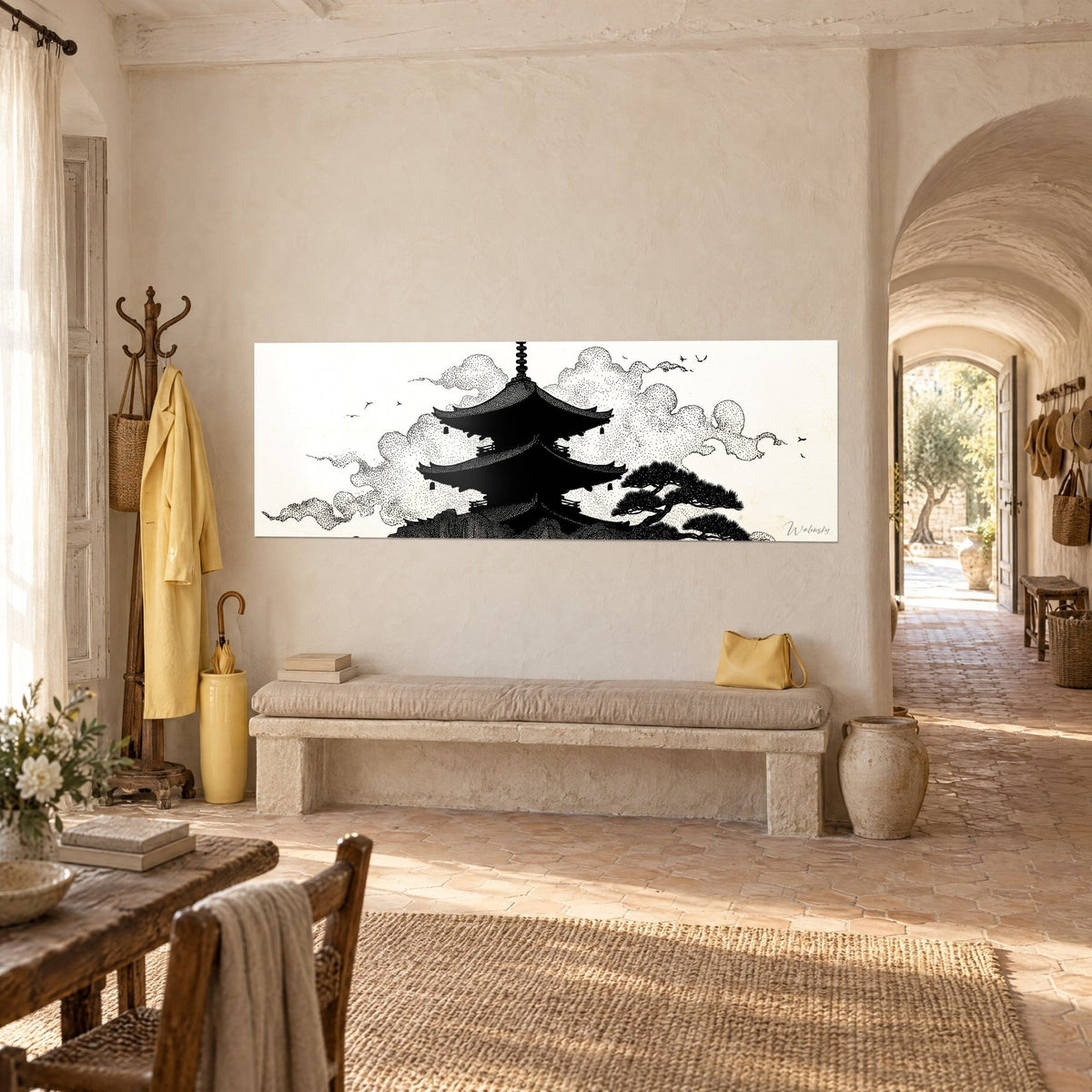 Tableau temple japonais en encre noire, nuages de points et pin bonsaï sur fond ivoire, accroché au-dessus d'un banc de pierre dans un mas provençal