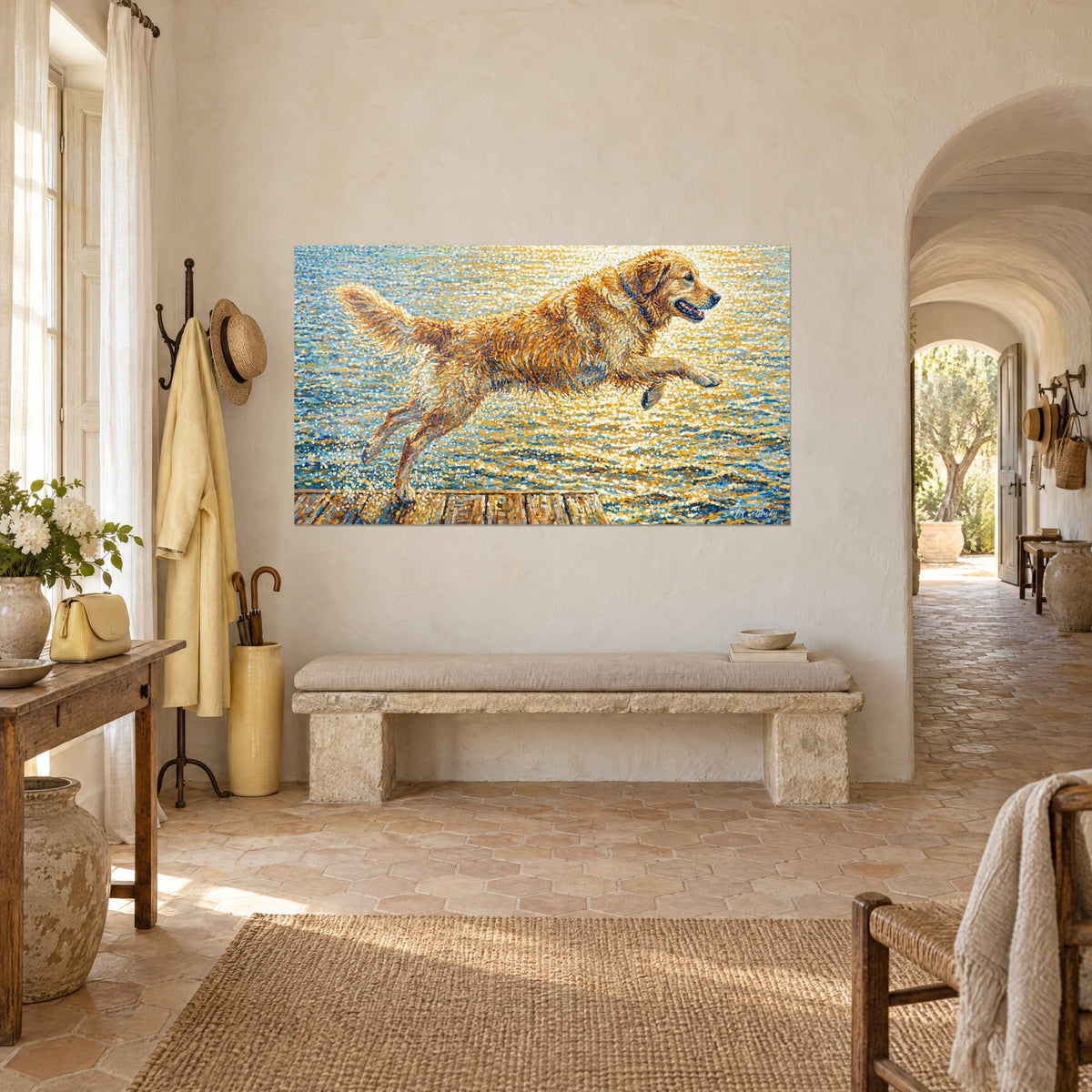 Πίνακας χρυσαφένιου retriever σε πλήρη άλμα, πορτοκαλί τρίχωμα με μικρές πινελιές, καφέ ξύλινη προβλήτα, θέα τρία τέταρτα σε θολωτό διάδρομο του μας