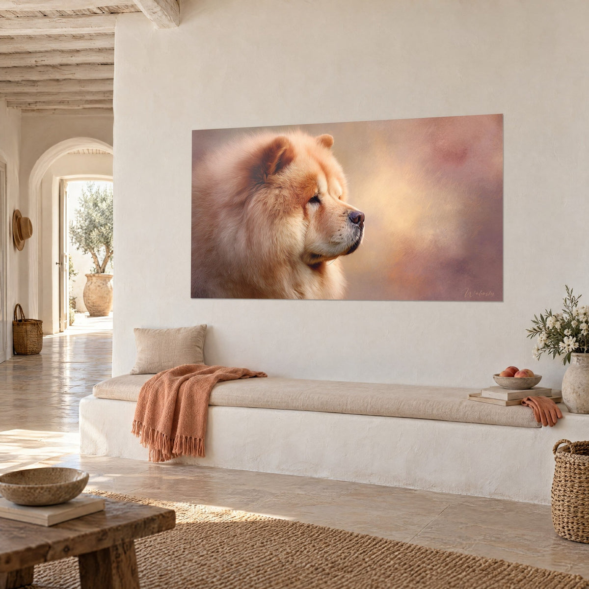 Cuadro perro con melena leonada de perfil, hocico oscuro, reflejos albaricoque y malva, pared encalada de una casa mediterránea