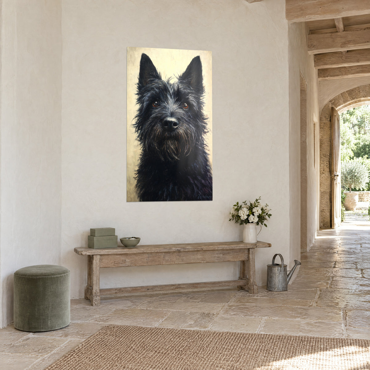 Πίνακας Cairn Terrier με όρθια αυτιά, γυαλιστερό μαύρο μουσούδι, κρεμ φόντο, τρίτο προφίλ σε διάδρομο από πέτρα