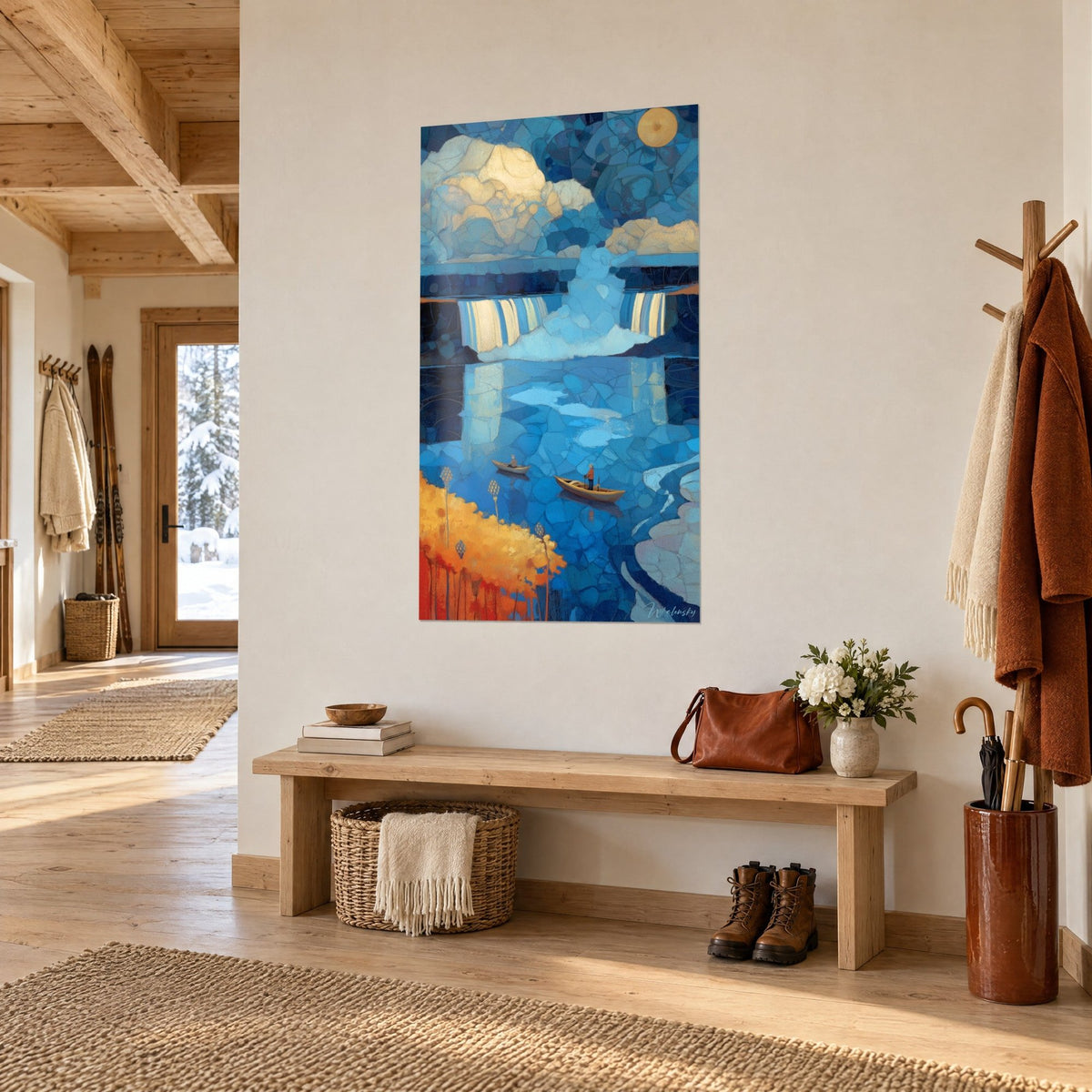 Tableau chute d'eau abstraite en mosaïque de bleus, arbre orangé en bas à gauche, soleil doré, dans l'entrée d'un chalet