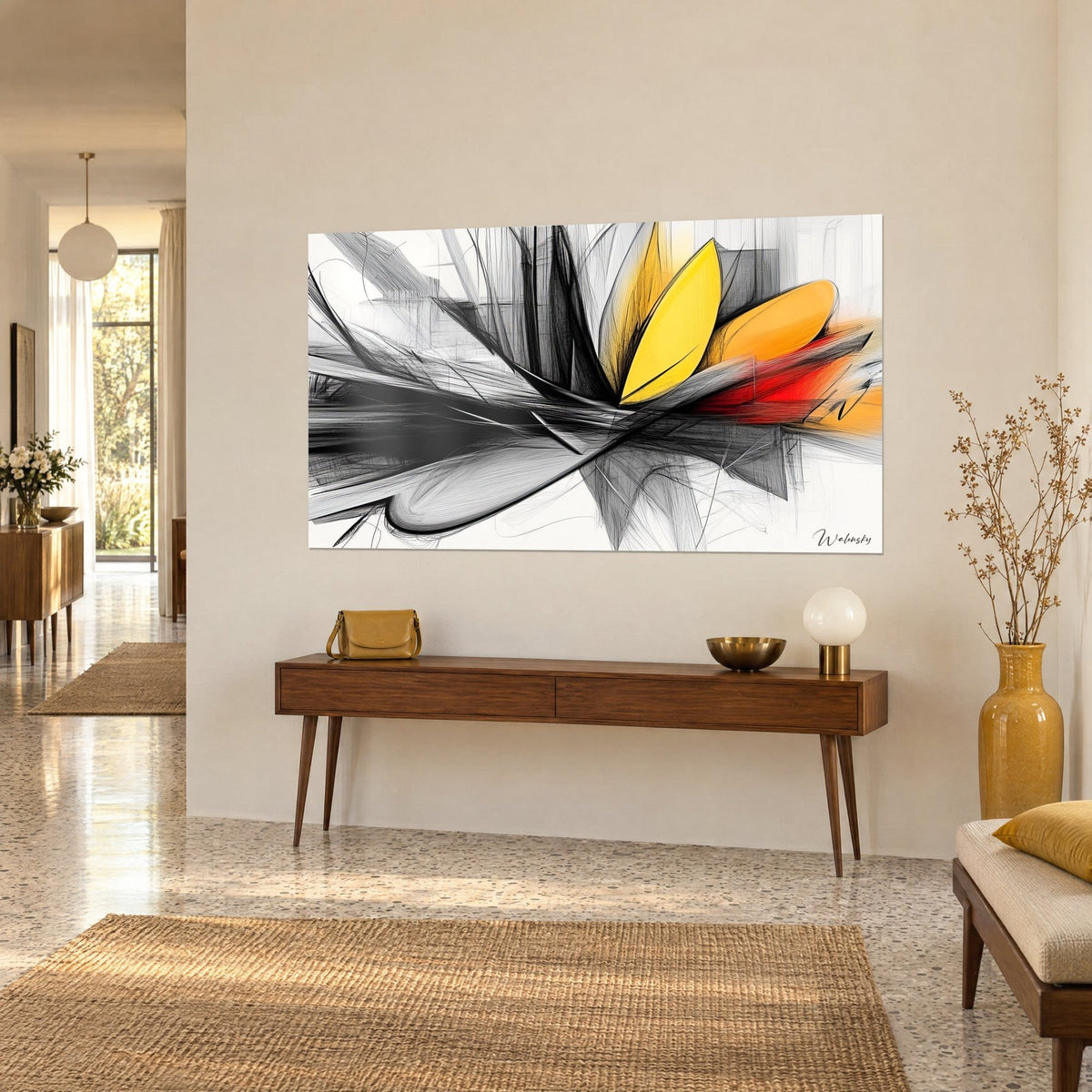 Tableau éclosion graphique croqué au charbon, pétale citron et touches rouges sur fond blanc, accroché au-dessus d'une console en bois