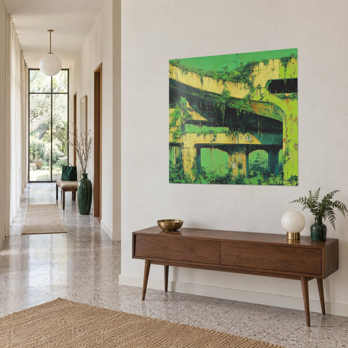Tableau pont abandonné en béton ocre rongé de végétation, rampe courbe vert sombre, ciel vert pomme, en vue de trois-quarts dans un couloir