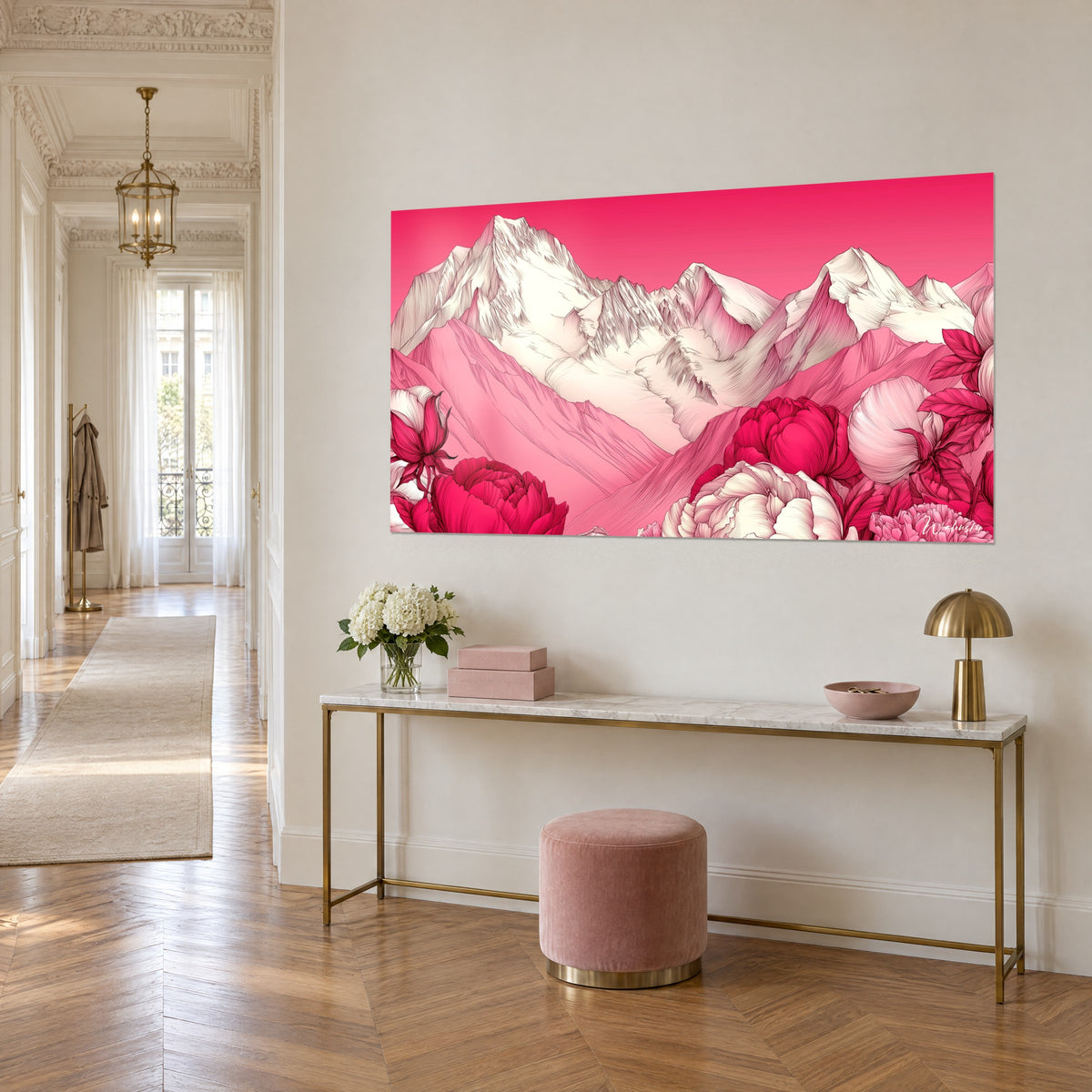 Cuadro cumbres dibujadas a trazo fino, laderas rosas y nieve crema, peonías rojas abajo, en un muro de entrada de estilo haussmanniano