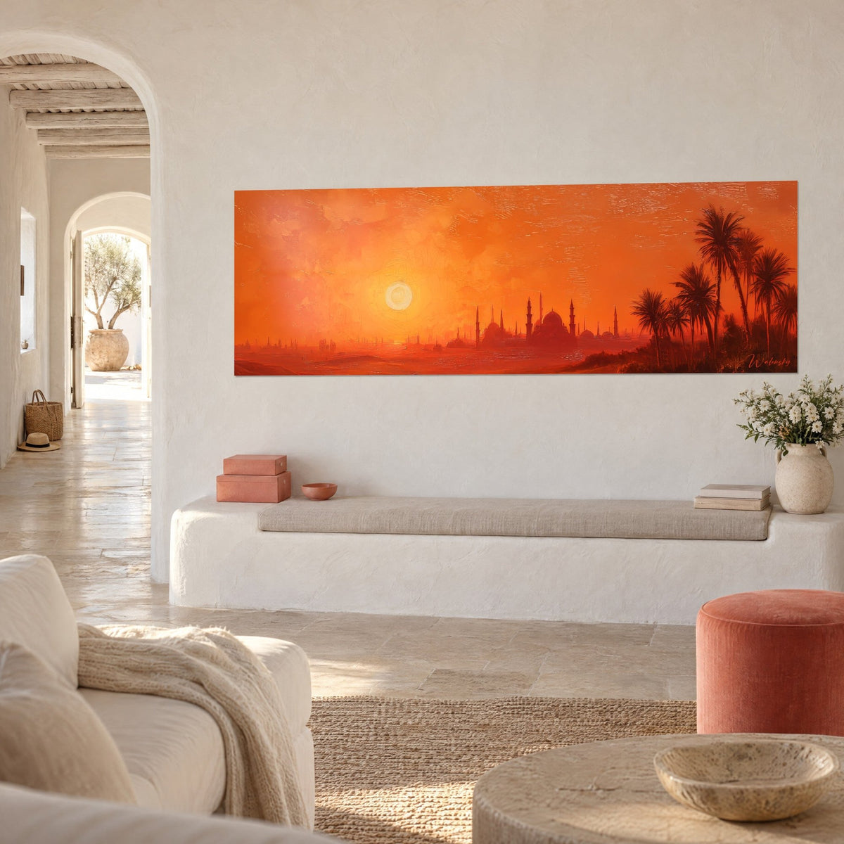 Tableau silhouette de mosquée ottomane à coupoles rouge brique sous un ciel ambre, vue en trois-quarts depuis un couloir voûté blanc