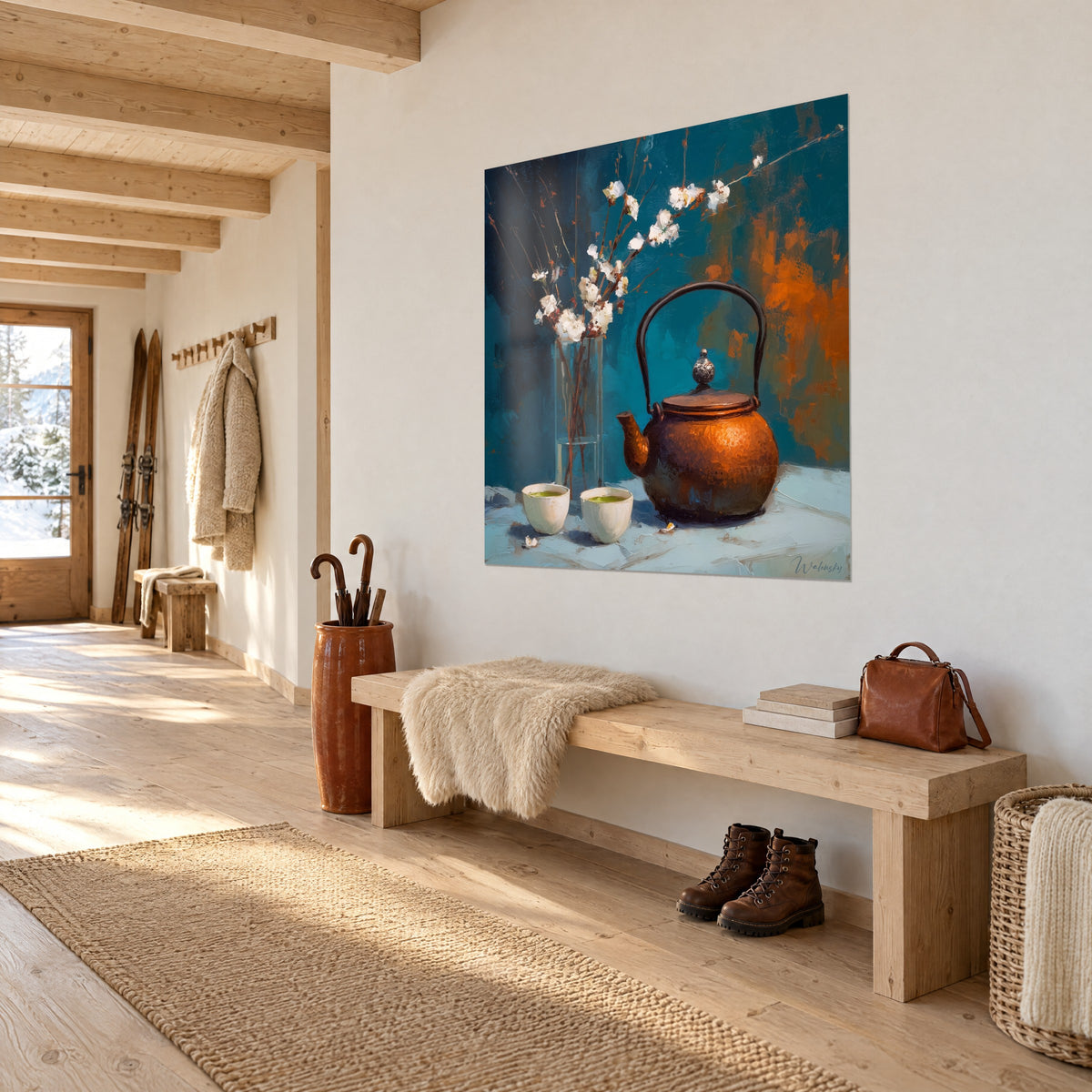 Quadro natura morta con servizio da tè, ciotole color crema e vaso di rami di ciliegio in fiore, arancione e blu anatra, nell'ingresso di uno chalet