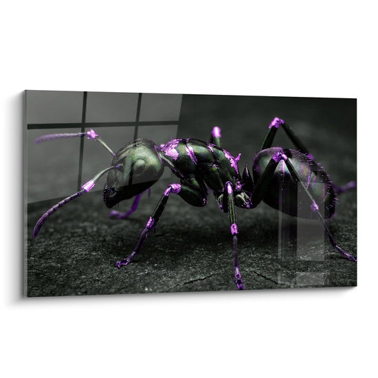 Wandbild Violette und Schwarze Ameise mit Metallischen Reflexen - Irideszente Kraft - Ameisenwerk Edition