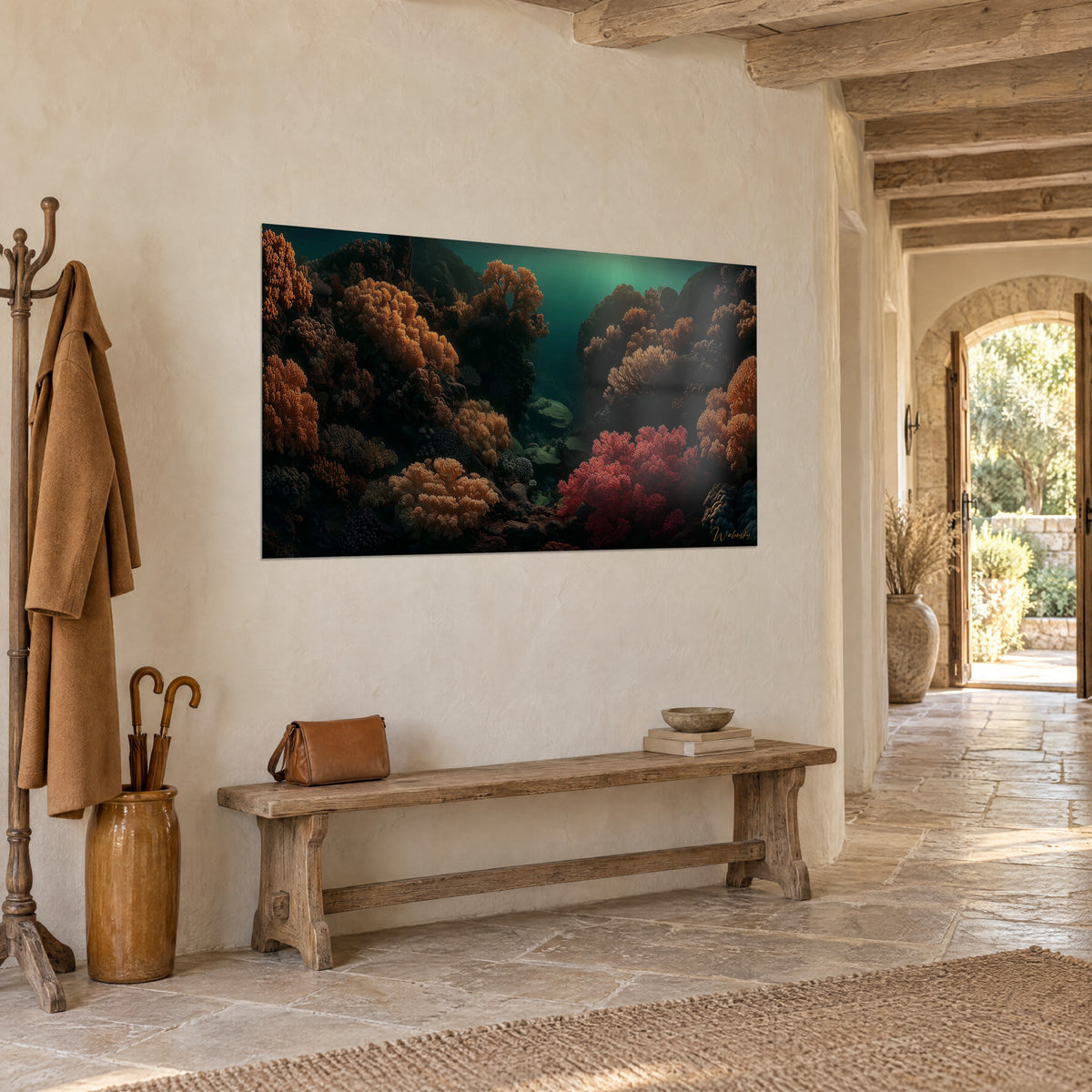 Πίνακας υποθαλάσσιος κήπος με κεχριμπαρένια κλαδιά και βαθυκόκκινο θάμνο σε σμαραγδένιο νερό, πέτρινος τοίχος και rustic πάγκος