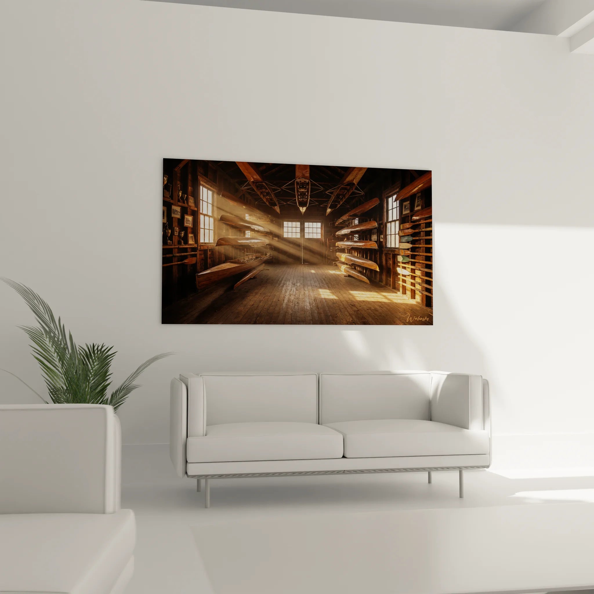 Gros plan tableau avirons en bois vintage alignés dans atelier nautique traditionnel authentique