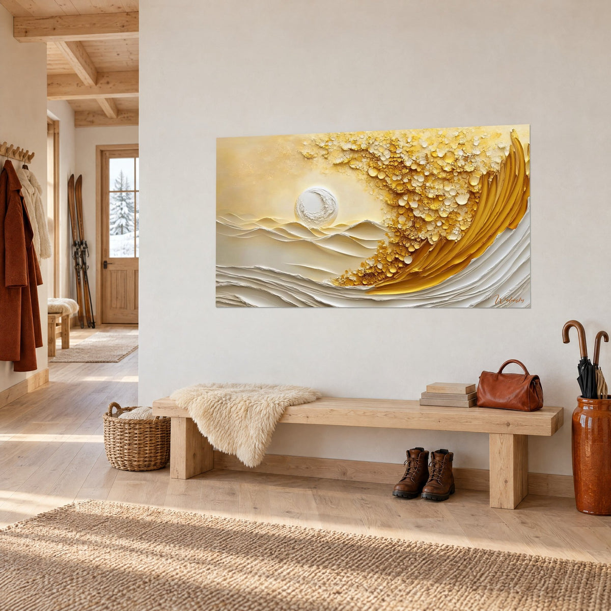 Quadro con sfera cristallina crema e oro su dune avorio in rilievo, panca di legno e stivali all'ingresso di uno chalet