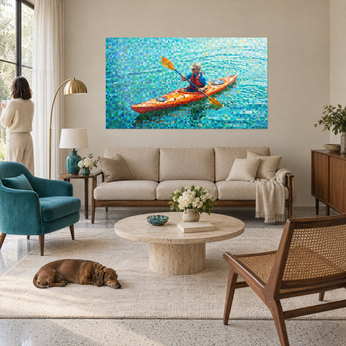 Cuadro kayakista en kayak naranja surcando agua turquesa en mosaico, remo amarillo en alto, encima de un sofá en un salón luminoso