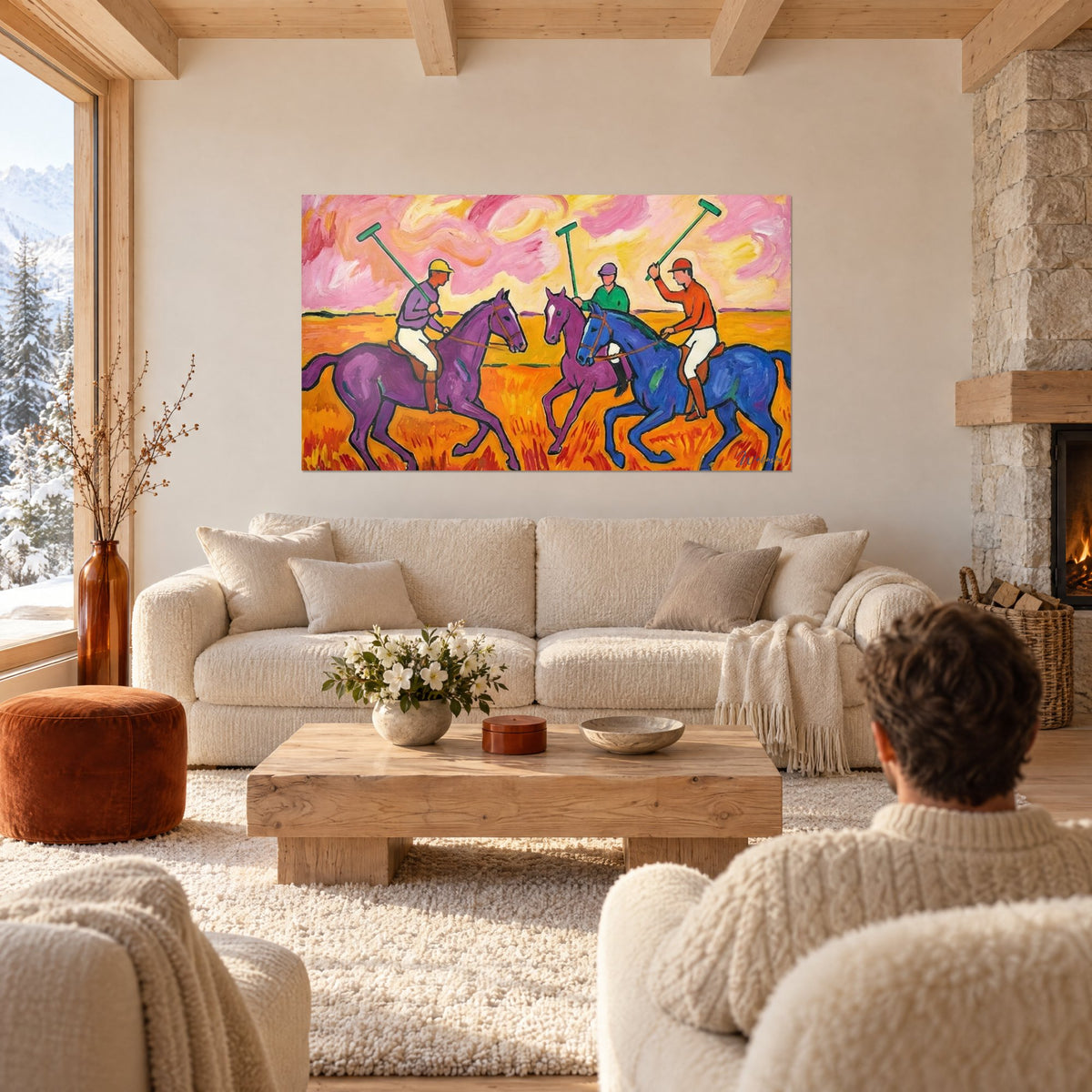 Gemälde Polospieler auf violetten und blauen Pferden, rosa und gelber Himmel, über einem Sofa in einem hellen Wohnzimmer