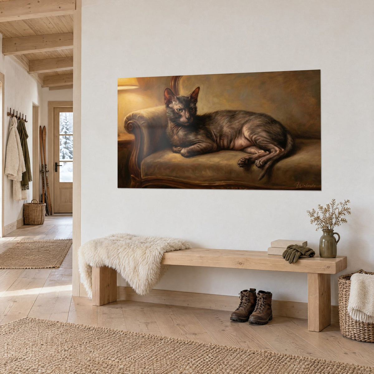 Schilderij haarloze kat met amberkleurige blik op een olijfgroene fauteuil en gesneden hout, boven een bank in een chalet-hal