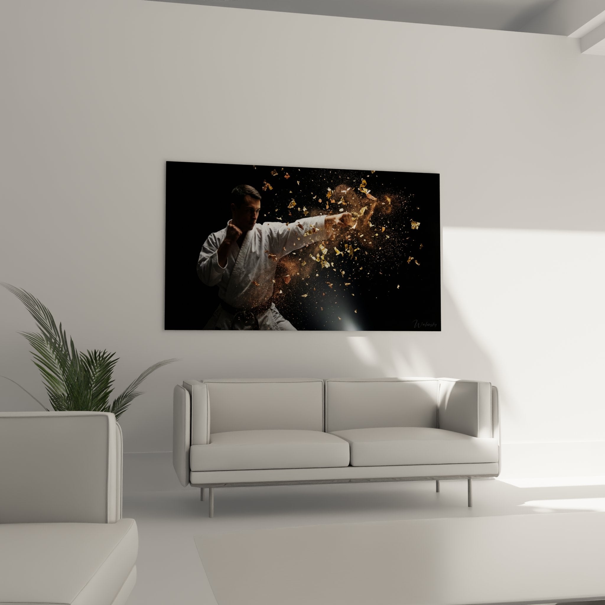 Détail rapproché karatéka kimono blanc cassant planche éclats dorés technique tameshiwari karaté