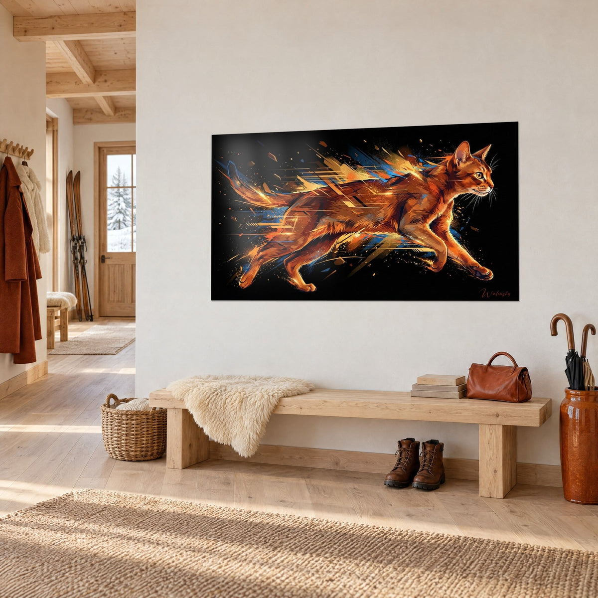 Schilderij koperkleurige wilde kat in volle galop, vlammende gouden staart en blauwe strepen, lichte muur, houten bank en plaid, driekwartaanzicht