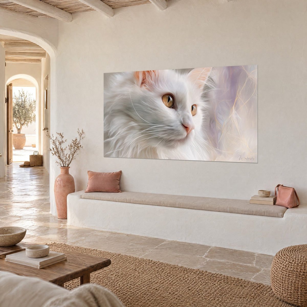 Tableau portrait félin angora, museau rose pâle et vibrisses argentées sur fond mauve, banquette blanche et sol en pierre