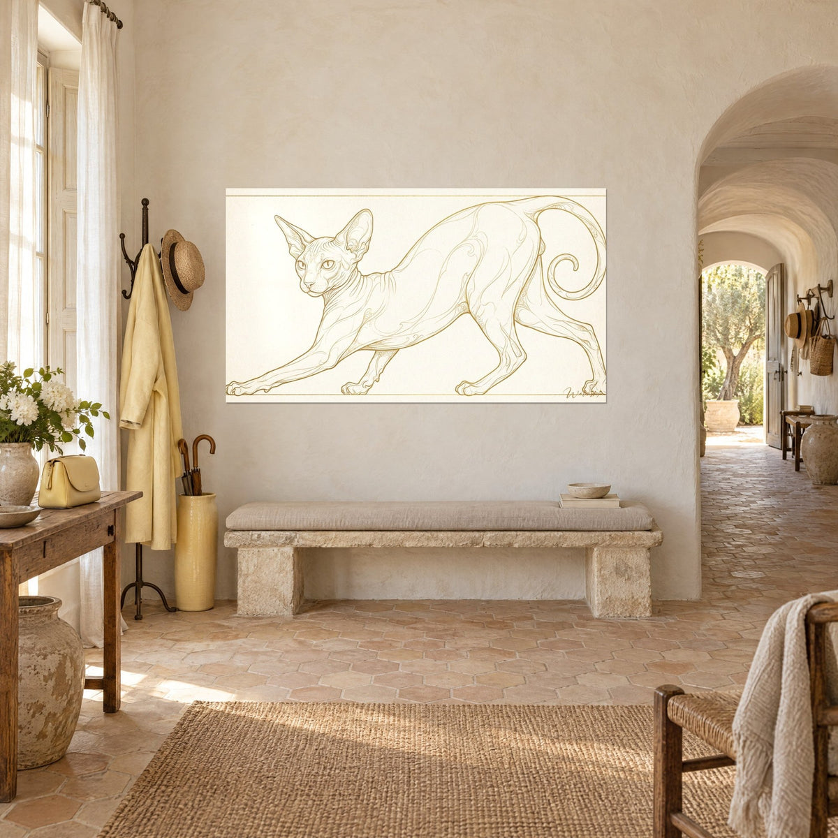 Schilderij naakte kat met grote oren getekend in fijne oker lijnen op ivoorkleurig papier, witte muur en stenen bank, Provençaalse boerderij