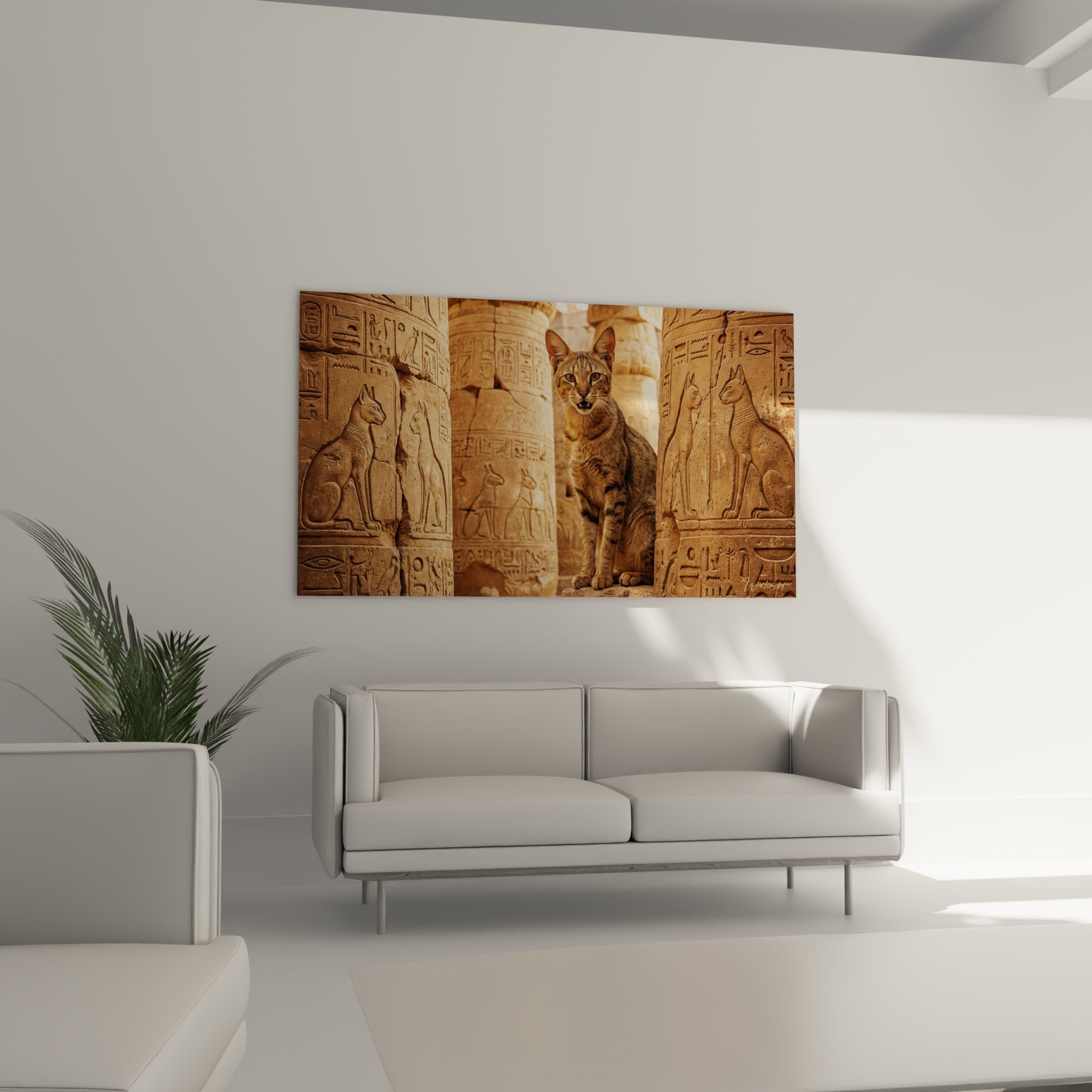 Detail chat egyptien assis temple antique, regard percant sur fond hieroglyphes et sculptures pharaoniques