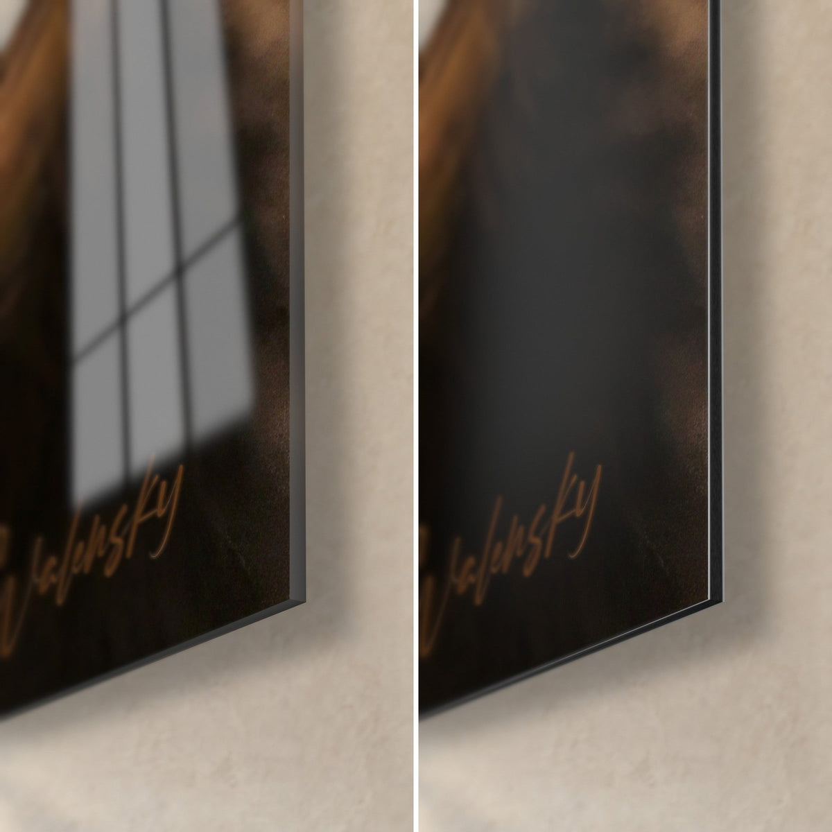 Schilderij katportret in dubbele belichting, rechter onderhoek: glanzend acrylglas links, mat zwart Dibond rechts, rand van 3 mm