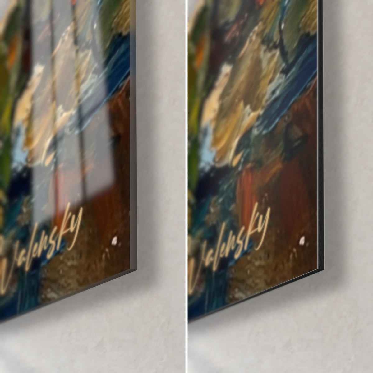 Schilderij van een grijsblauwe kat op oranje stenen, rechtsonder: glanzend acrylglas links, mat Dibond-aluminium rechts, 3 mm dikte