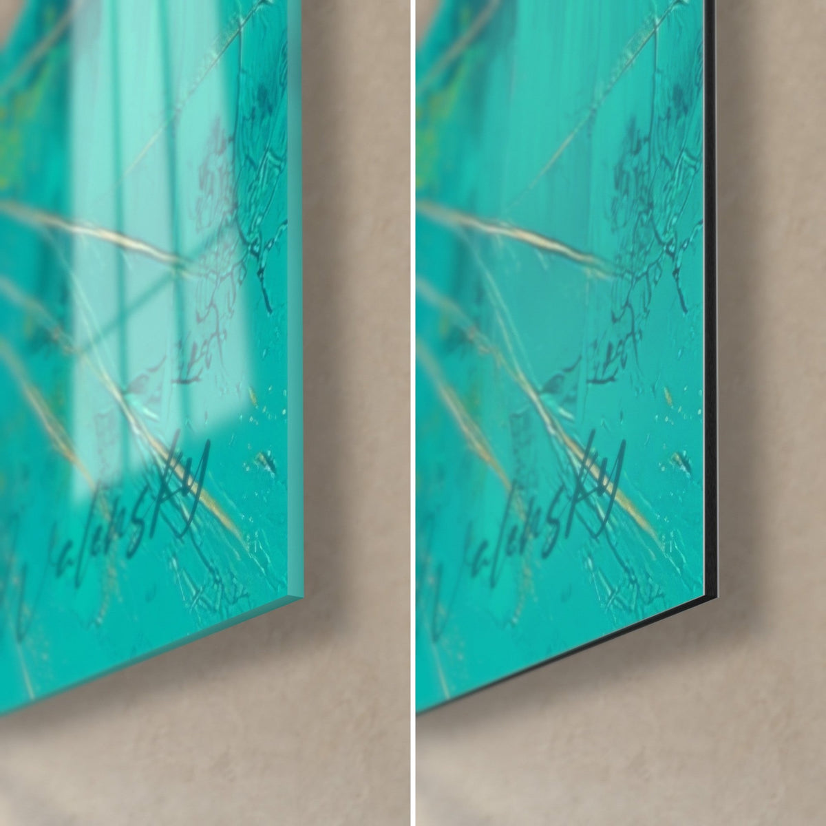 Tableau félin aux yeux ambrés, coin bas droit : verre acrylique brillant à gauche, alu Dibond mat à droite, tranche noire de 3 mm