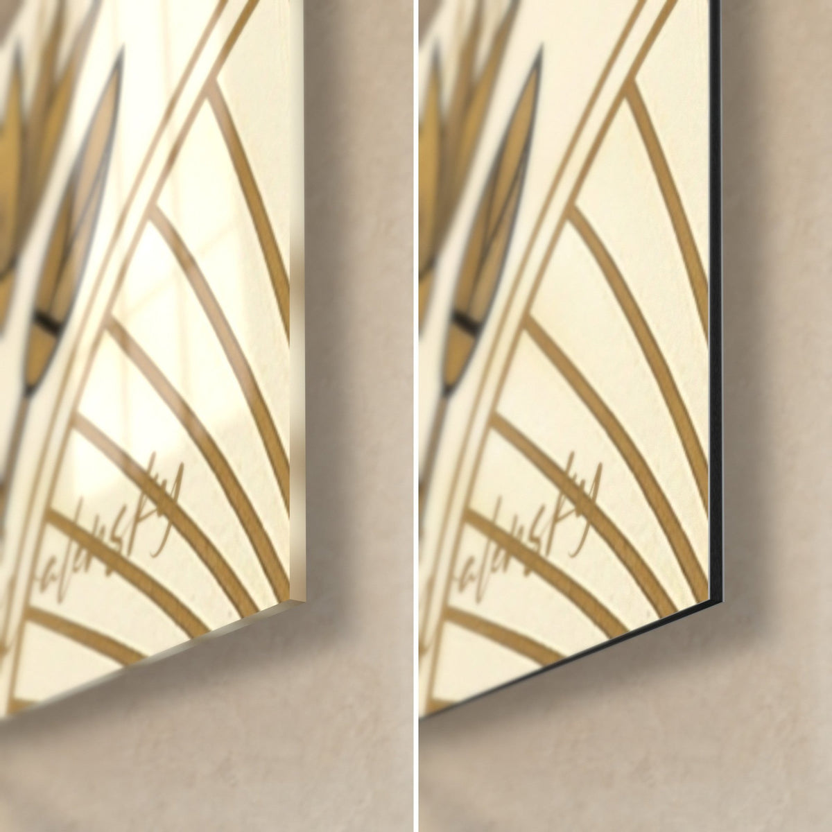 Tableau minet doré, coin bas droit : verre brillant aux reflets à gauche, alu Dibond mat noir à droite, tranche de 3 mm