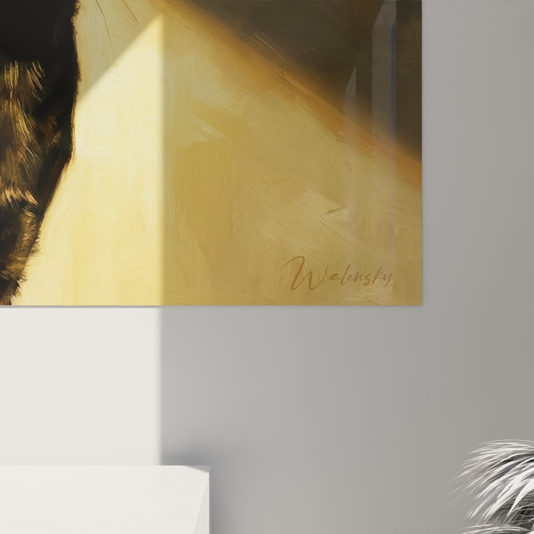 Vue d'ensemble tableau mural chat oriental dans intérieur contemporain avec jeu de lumières