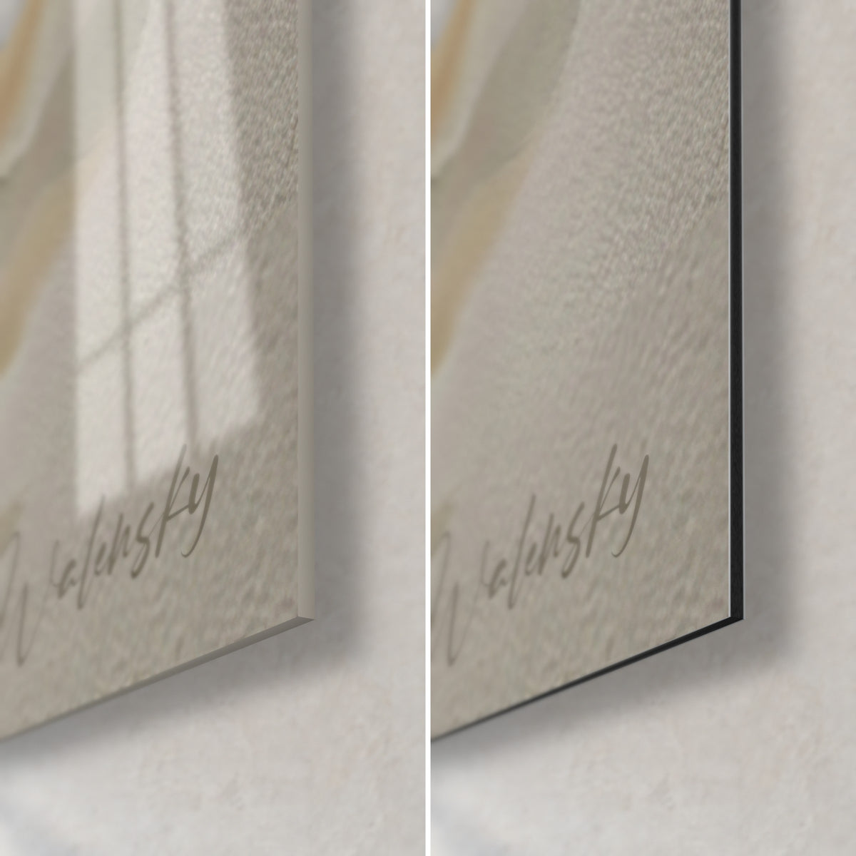 Wall art silver stallions in watercolor, bottom right corner: glossy glass on the left, matte grey Dibond on the right, 3 mm edge
