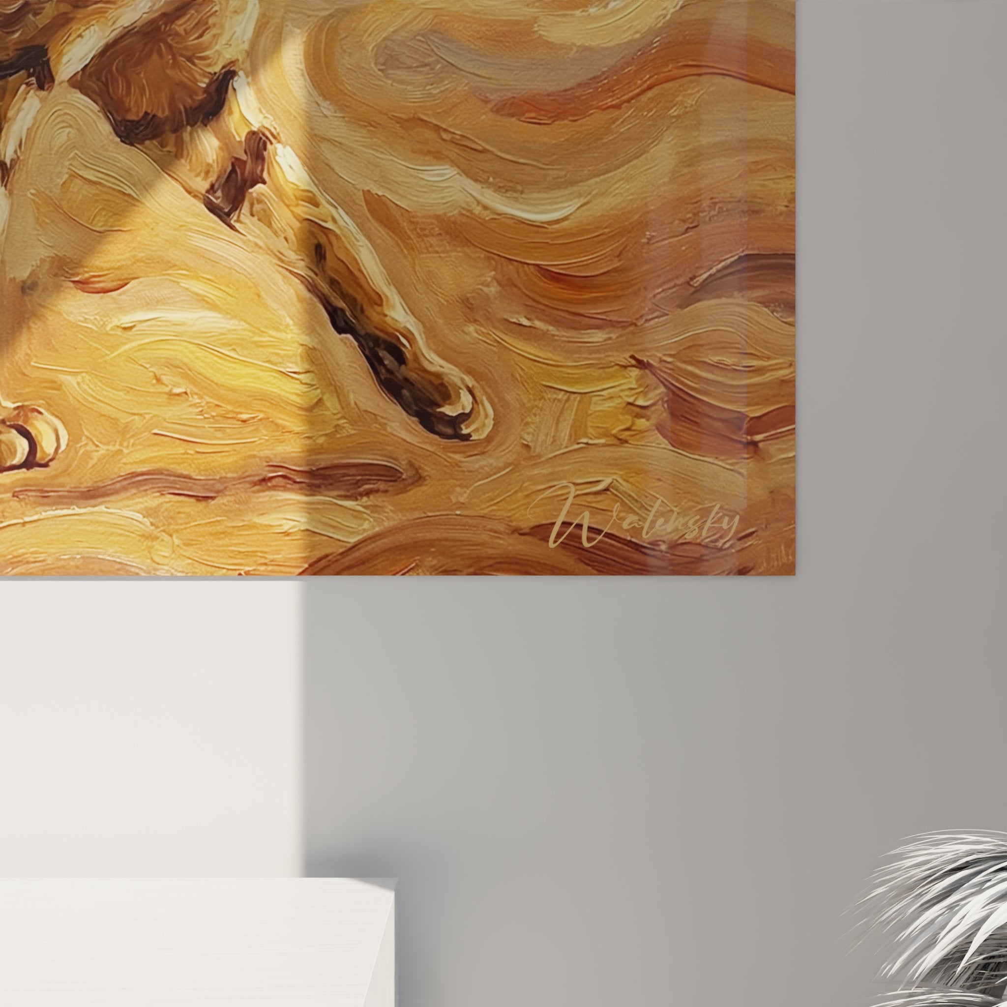 Vue d'ensemble du tableau chat Chausie desert accroche au mur dans un interieur contemporain elegant