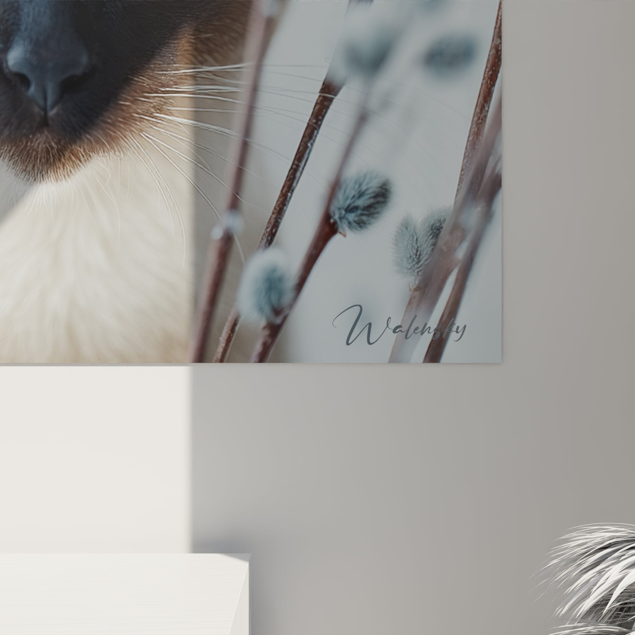 Vue d'ensemble tableau mural chat Balinais dans décoration intérieure moderne et épurée