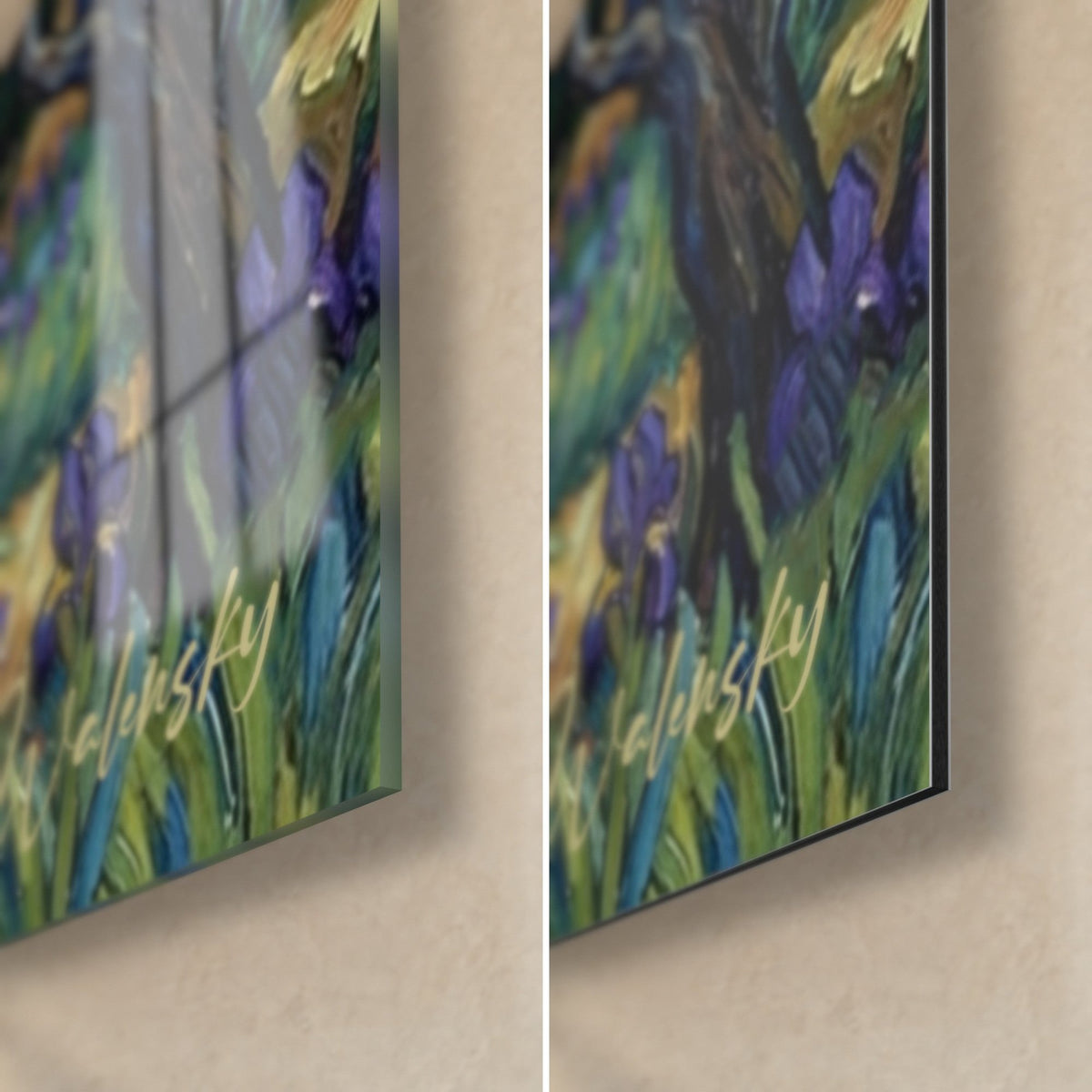 Quadro Iris viola con petali a impasto spesso nell'erba verde, angolo in basso a destra: vetro acrilico lucido a sinistra, Dibond opaco a destra, bordo di 3 mm