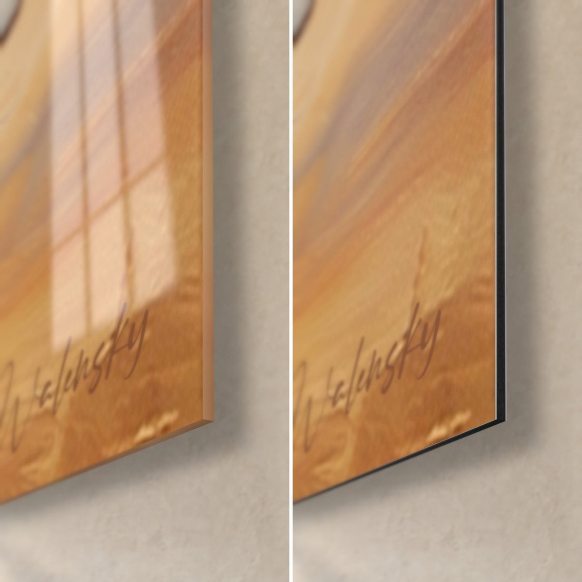 Tableau cavalier western, coin bas droit en verre acrylique brillant aux reflets et en Dibond mat ocre, tranche de 3 mm visible