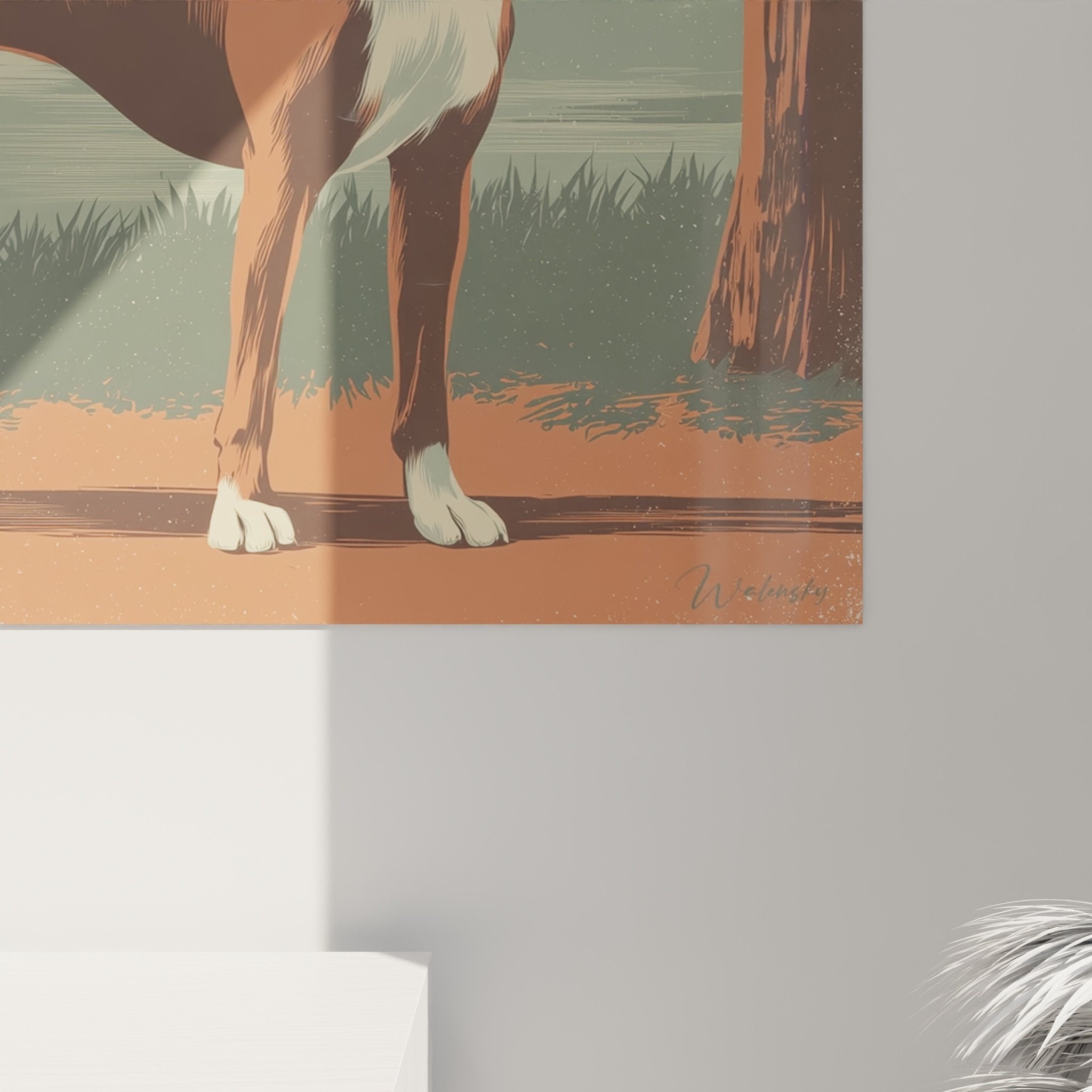 Vue d'ensemble tableau Boxer paysage champêtre intégré dans salon moderne avec mur beige et décoration naturelle