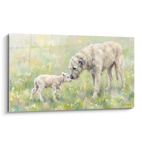 Tableau Irish Wolfhound beige observant petit agneau blanc dans prairie fleurie aux tons pastel