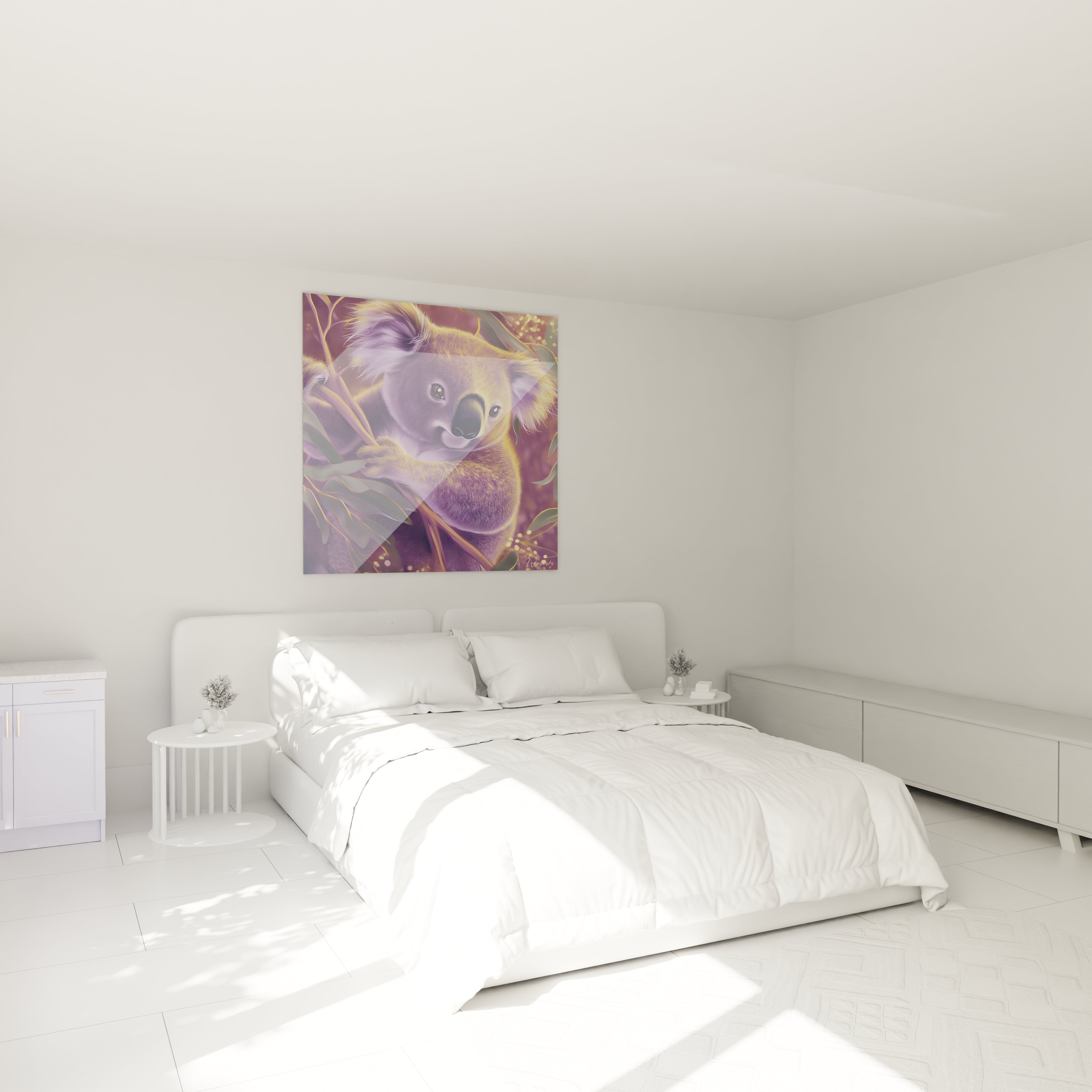 Tableau koala Walensky accroché au-dessus d'un lit blanc dans une chambre minimaliste éclairee par la lumière naturelle
